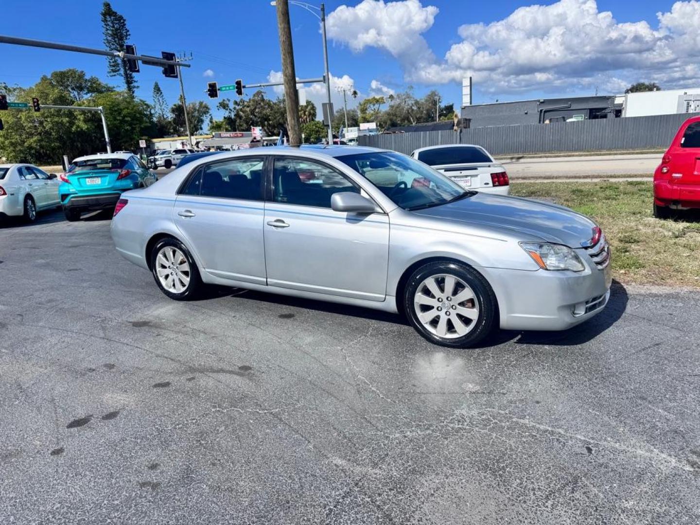 2007 SILVER TOYOTA AVALON XL (4T1BK36B57U) with an 3.5L engine, Automatic transmission, located at 2929 9th St. West, Bradenton, 34205, (941) 242-2810, 27.473591, -82.570679 - Thanks for inquring into DriveNation USA! All vehicles listed can be viewed at www.drivenationusa.com for vehicle history reports and additonal info. We cannot quote any terms such as down payments or monthly payments without an application. You can apply directly at www.drivenationusa.com or by con - Photo#0