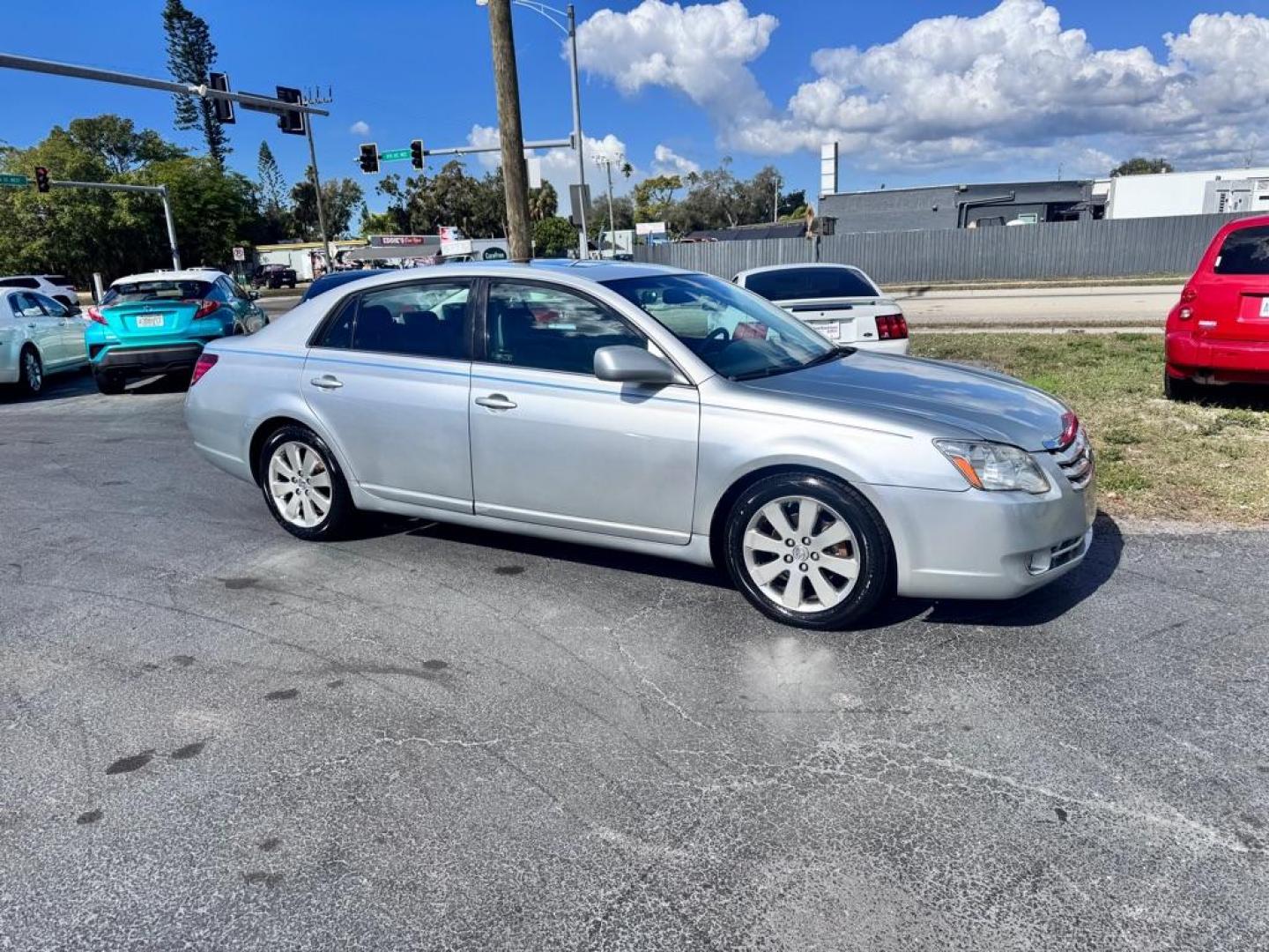 2007 SILVER TOYOTA AVALON XL (4T1BK36B57U) with an 3.5L engine, Automatic transmission, located at 2929 9th St. West, Bradenton, 34205, (941) 242-2810, 27.473591, -82.570679 - Thanks for inquring into DriveNation USA! All vehicles listed can be viewed at www.drivenationusa.com for vehicle history reports and additonal info. We cannot quote any terms such as down payments or monthly payments without an application. You can apply directly at www.drivenationusa.com or by con - Photo#1