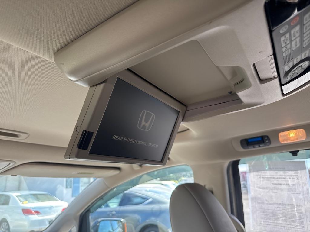 2012 TAN HONDA ODYSSEY TOURING (5FNRL5H97CB) with an 3.5L engine, Automatic transmission, located at 2929 9th St. West, Bradenton, 34205, (941) 242-2810, 27.473591, -82.570679 - Thanks for inquring into DriveNation USA! All vehicles listed can be viewed at www.drivenationusa.com for vehicle history reports and additonal info. We cannot quote any terms such as down payments or monthly payments without an application. You can apply directly at www.drivenationusa.com or by con - Photo#12