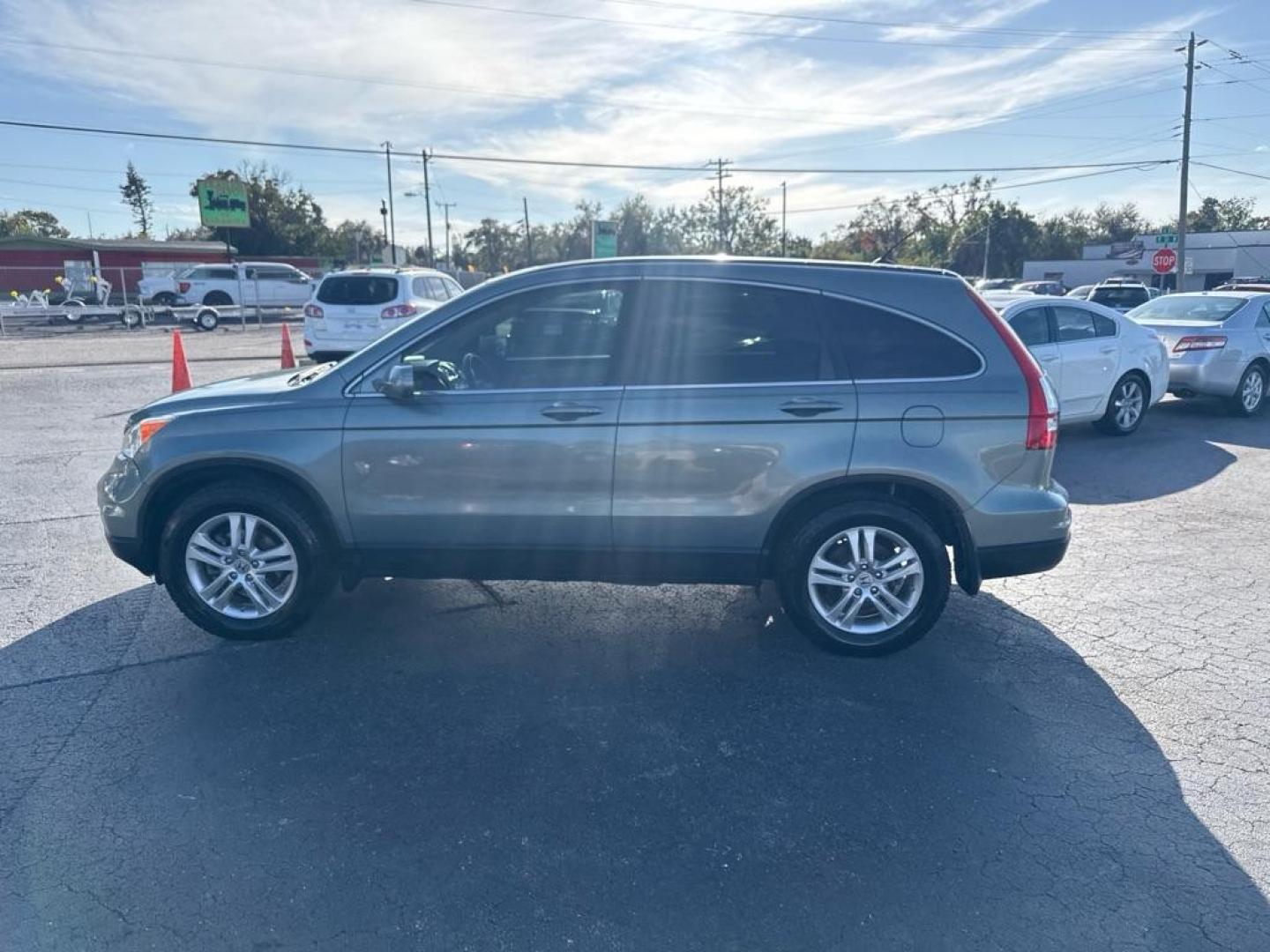 2008 BLUE HONDA CR-V LX (JHLRE38348C) with an 2.4L engine, Automatic transmission, located at 2929 9th St. West, Bradenton, 34205, (941) 242-2810, 27.473591, -82.570679 - Photo#4