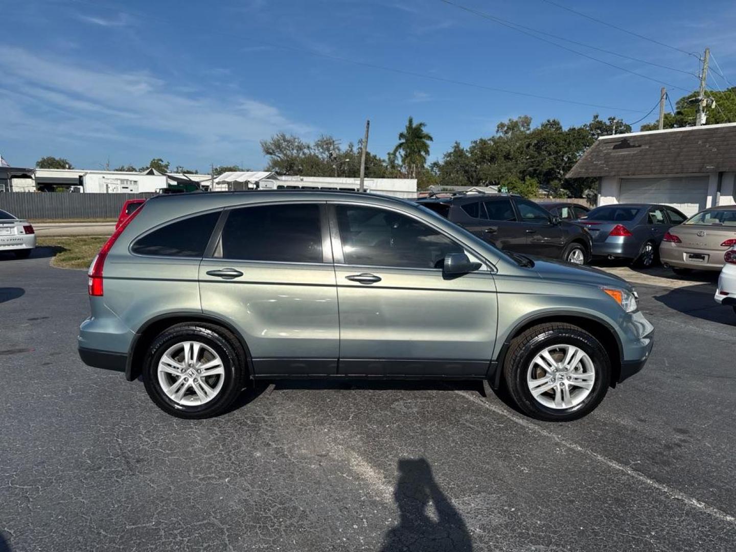 2008 BLUE HONDA CR-V LX (JHLRE38348C) with an 2.4L engine, Automatic transmission, located at 2929 9th St. West, Bradenton, 34205, (941) 242-2810, 27.473591, -82.570679 - Photo#8