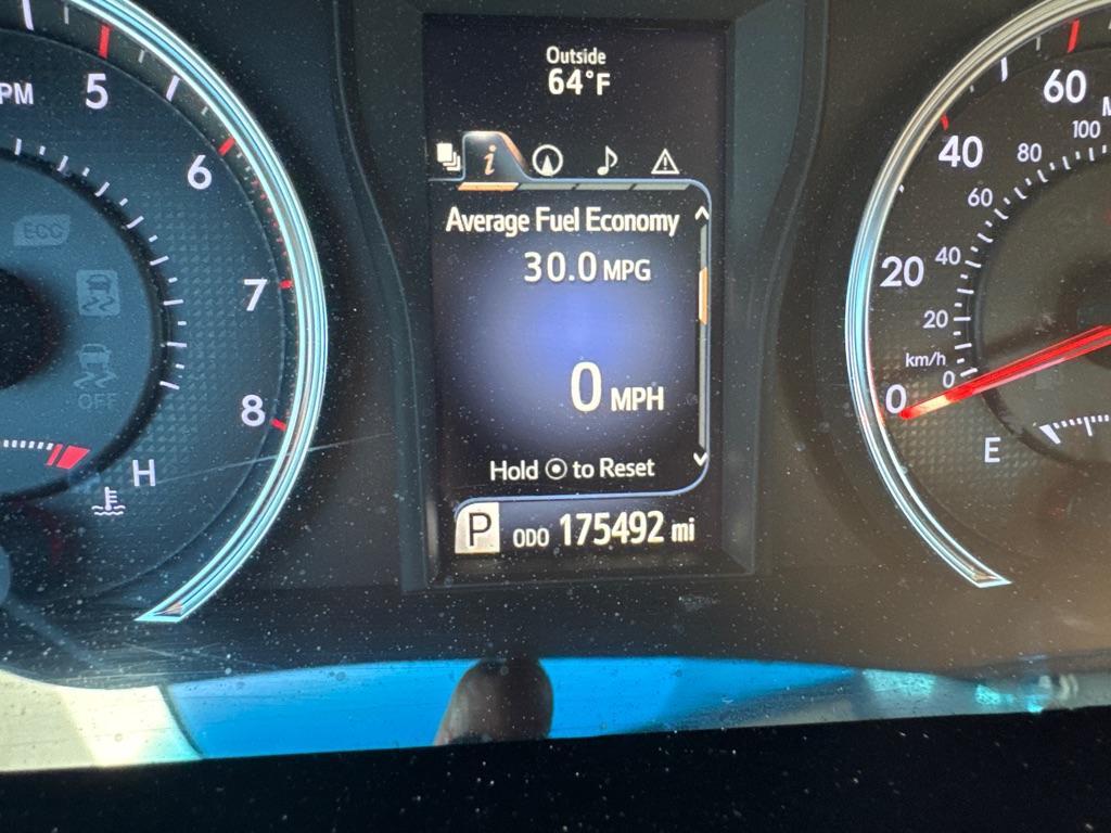 2017 WHITE TOYOTA CAMRY LE (4T1BF1FK8HU) with an 2.5L engine, Automatic transmission, located at 2929 9th St. West, Bradenton, 34205, (941) 242-2810, 27.473591, -82.570679 - Photo#12