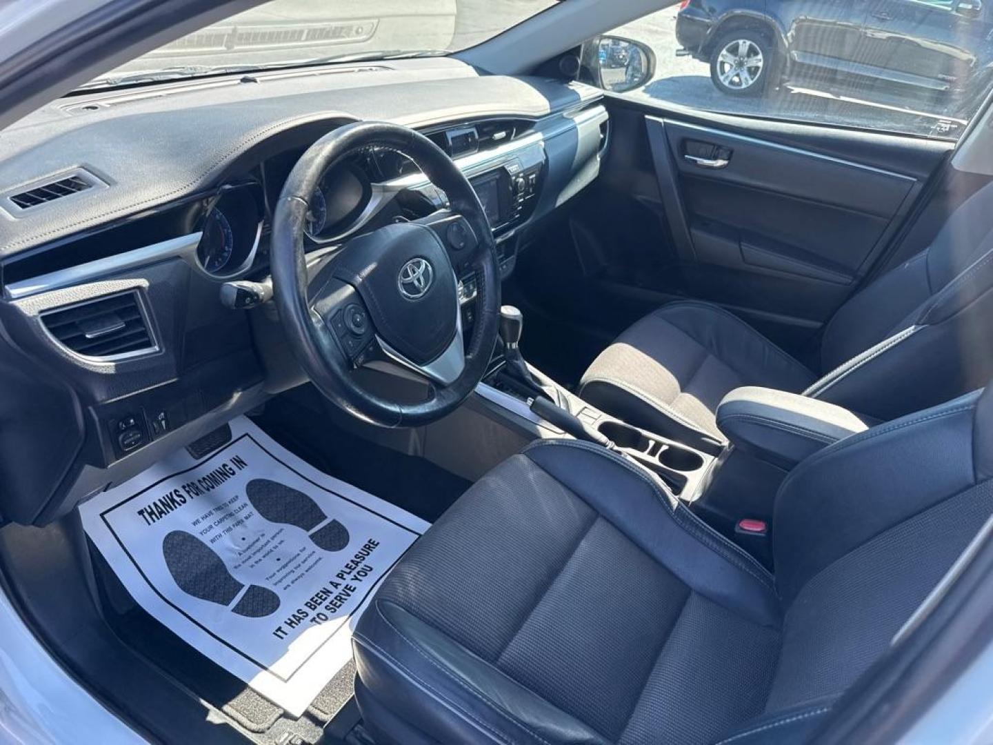 2015 WHITE TOYOTA COROLLA S TYPE (5YFBURHE0FP) with an 1.8L engine, Automatic transmission, located at 2929 9th St. West, Bradenton, 34205, (941) 242-2810, 27.473591, -82.570679 - Photo#9