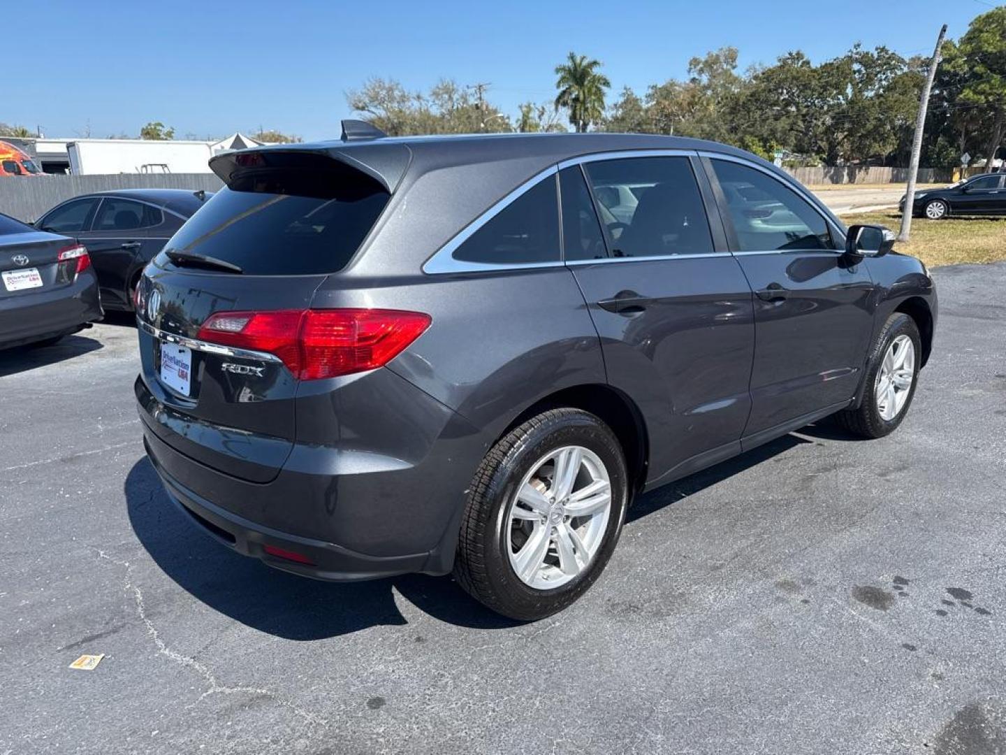 2013 GRAY ACURA RDX TECHNOLOGY (5J8TB3H50DL) with an 3.5L engine, Automatic transmission, located at 2929 9th St. West, Bradenton, 34205, (941) 242-2810, 27.473591, -82.570679 - Thanks for inquring into DriveNation USA! All vehicles listed can be viewed at www.drivenationusa.com for vehicle history reports and additonal info. We cannot quote any terms such as down payments or monthly payments without an application. You can apply directly at www.drivenationusa.com or by con - Photo#5