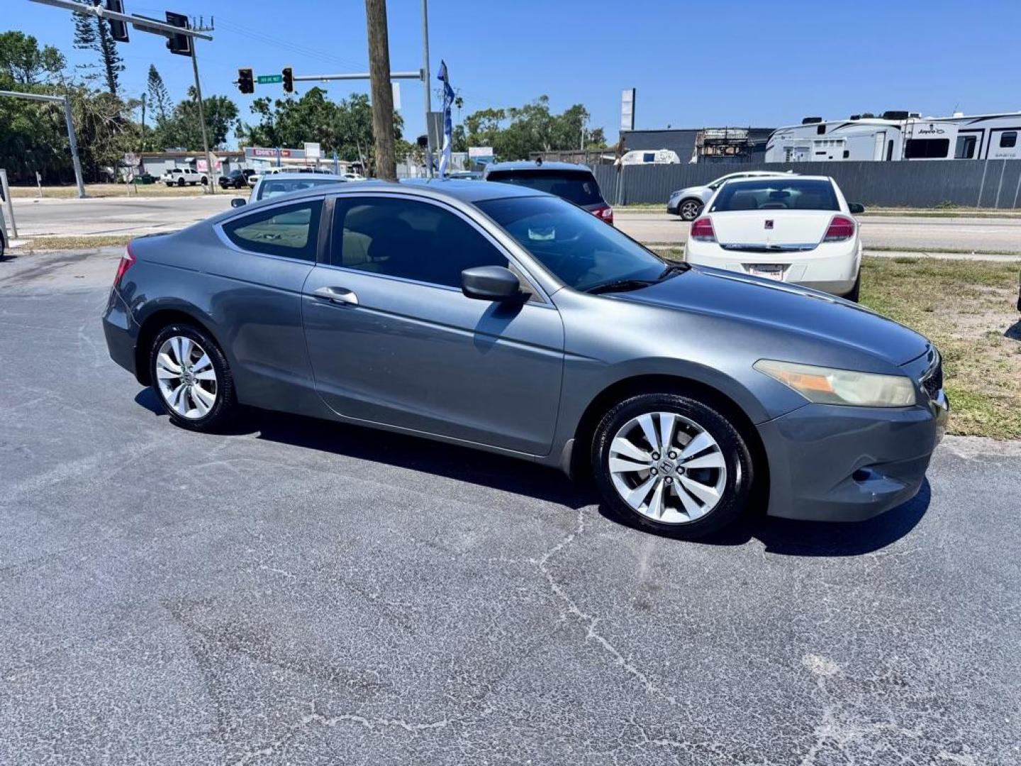 2009 GRAY HONDA ACCORD EXL (1HGCS22819A) with an 3.5L engine, Automatic transmission, located at 2929 9th St. West, Bradenton, 34205, (941) 242-2810, 27.473591, -82.570679 - Thanks for inquring into DriveNation USA! All vehicles listed can be viewed at www.drivenationusa.com for vehicle history reports and additonal info. We cannot quote any terms such as down payments or monthly payments without an application. You can apply directly at www.drivenationusa.com or by con - Photo#1