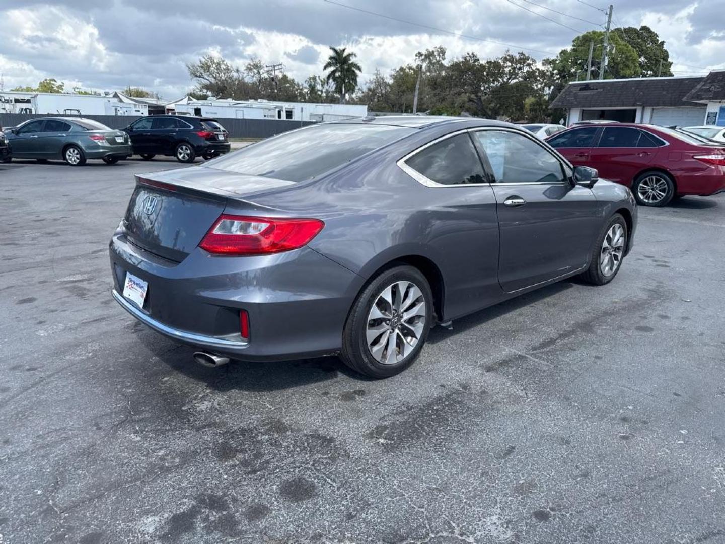 2015 GRAY HONDA ACCORD EXL (1HGCT1B85FA) with an 2.4L engine, Continuously Variable transmission, located at 2929 9th St. West, Bradenton, 34205, (941) 242-2810, 27.473591, -82.570679 - Thanks for inquring into DriveNation USA! All vehicles listed can be viewed at www.drivenationusa.com for vehicle history reports and additonal info. We cannot quote any terms such as down payments or monthly payments without an application. You can apply directly at www.drivenationusa.com or by con - Photo#7