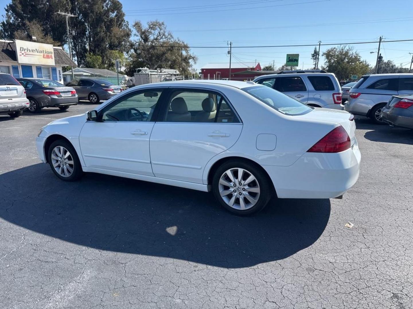2007 WHITE HONDA ACCORD EX (1HGCM66567A) with an 3.0L engine, Automatic transmission, located at 2929 9th St. West, Bradenton, 34205, (941) 242-2810, 27.473591, -82.570679 - Thanks for inquring into DriveNation USA! All vehicles listed can be viewed at www.drivenationusa.com for vehicle history reports and additonal info. We cannot quote any terms such as down payments or monthly payments without an application. You can apply directly at www.drivenationusa.com or by con - Photo#4