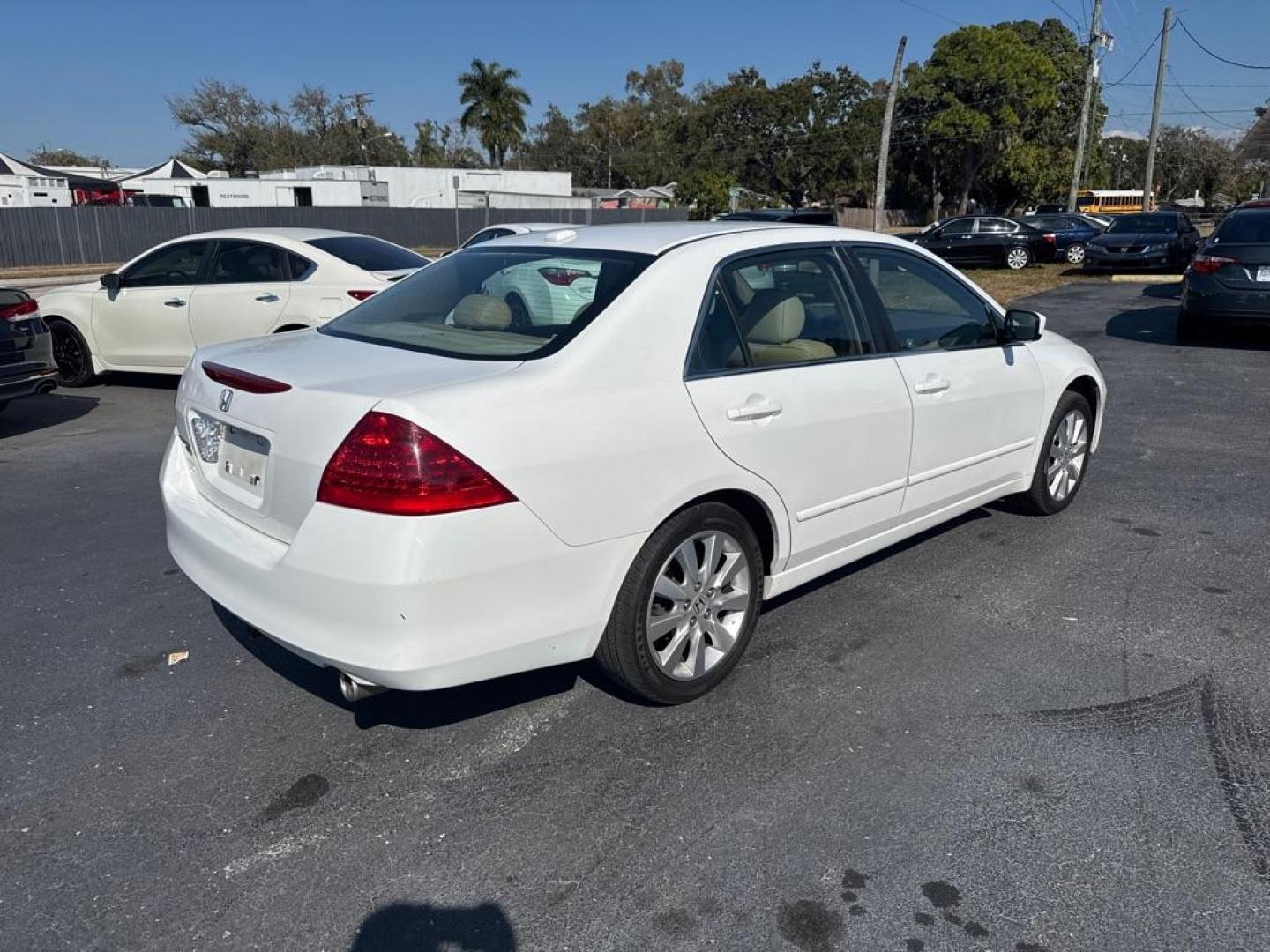 2007 WHITE HONDA ACCORD EX (1HGCM66567A) with an 3.0L engine, Automatic transmission, located at 2929 9th St. West, Bradenton, 34205, (941) 242-2810, 27.473591, -82.570679 - Thanks for inquring into DriveNation USA! All vehicles listed can be viewed at www.drivenationusa.com for vehicle history reports and additonal info. We cannot quote any terms such as down payments or monthly payments without an application. You can apply directly at www.drivenationusa.com or by con - Photo#6