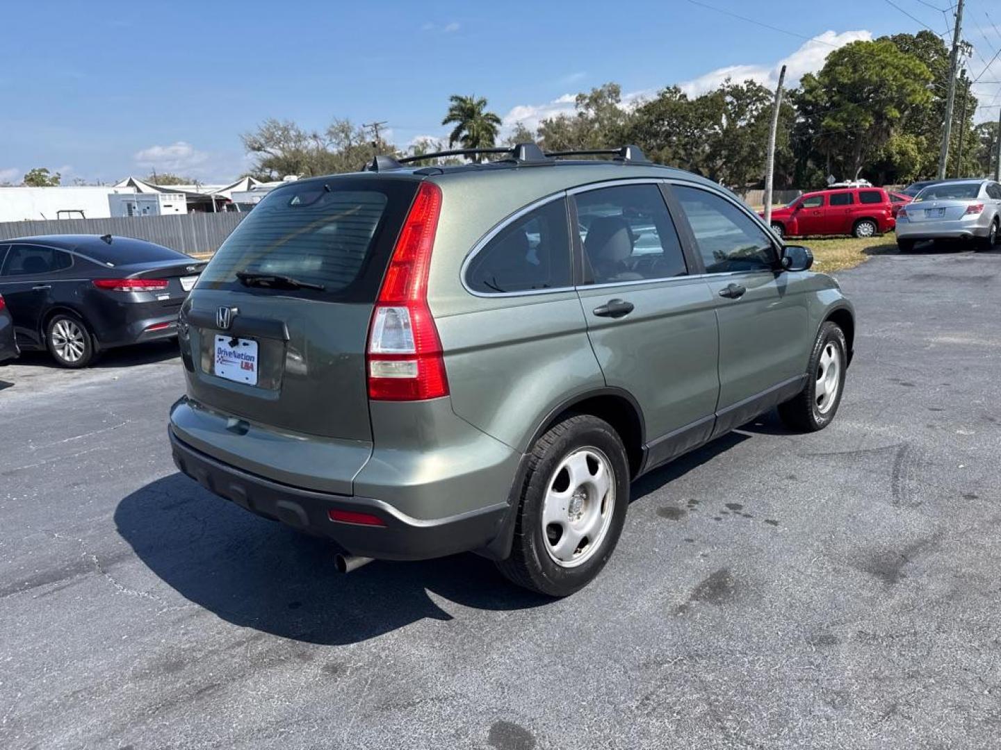 2009 GREEN HONDA CR-V LX (5J6RE38369L) with an 2.4L engine, Automatic transmission, located at 2929 9th St. West, Bradenton, 34205, (941) 242-2810, 27.473591, -82.570679 - Thanks for inquring into DriveNation USA! All vehicles listed can be viewed at www.drivenationusa.com for vehicle history reports and additonal info. We cannot quote any terms such as down payments or monthly payments without an application. You can apply directly at www.drivenationusa.com or by con - Photo#6