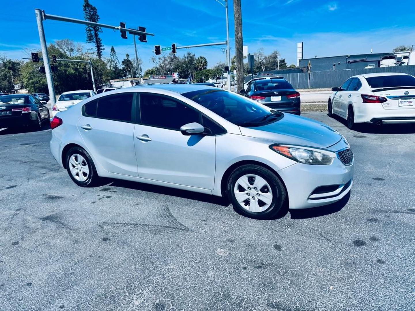 2015 SILVER KIA FORTE LX (KNAFX4A62F5) with an 1.8L engine, Automatic transmission, located at 2929 9th St. West, Bradenton, 34205, (941) 242-2810, 27.473591, -82.570679 - Thanks for inquring into DriveNation USA! All vehicles listed can be viewed at www.drivenationusa.com for vehicle history reports and additonal info. We cannot quote any terms such as down payments or monthly payments without an application. You can apply directly at www.drivenationusa.com or by con - Photo#0