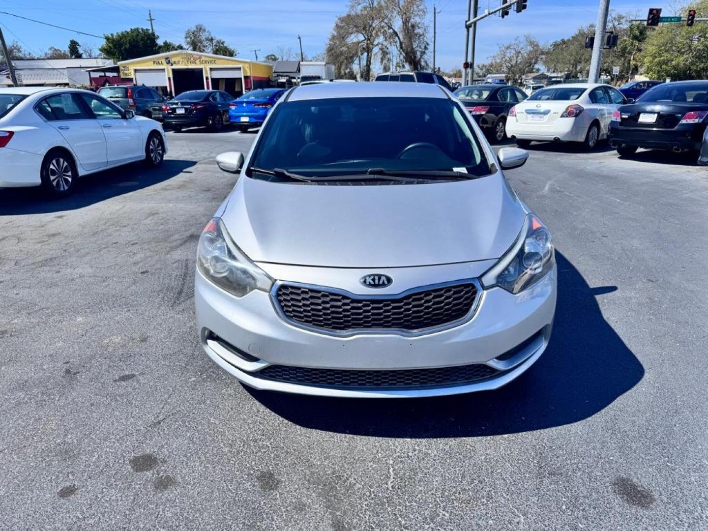2015 SILVER KIA FORTE LX (KNAFX4A62F5) with an 1.8L engine, Automatic transmission, located at 2929 9th St. West, Bradenton, 34205, (941) 242-2810, 27.473591, -82.570679 - Thanks for inquring into DriveNation USA! All vehicles listed can be viewed at www.drivenationusa.com for vehicle history reports and additonal info. We cannot quote any terms such as down payments or monthly payments without an application. You can apply directly at www.drivenationusa.com or by con - Photo#2