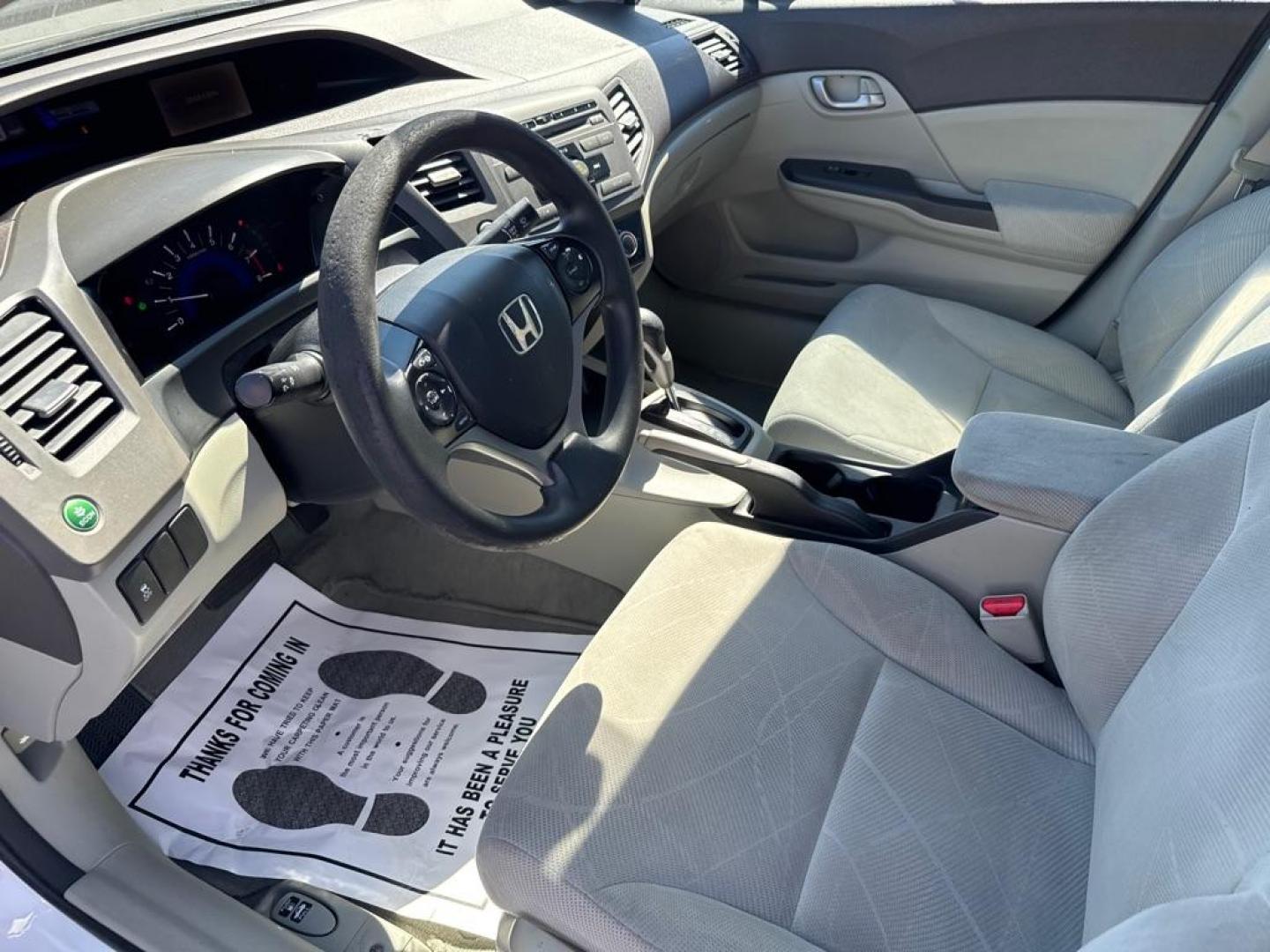 2012 WHITE HONDA CIVIC LX (19XFB2F52CE) with an 1.8L engine, Automatic transmission, located at 2929 9th St. West, Bradenton, 34205, (941) 242-2810, 27.473591, -82.570679 - Thanks for inquring into DriveNation USA! All vehicles listed can be viewed at www.drivenationusa.com for vehicle history reports and additonal info. We cannot quote any terms such as down payments or monthly payments without an application. You can apply directly at www.drivenationusa.com or by con - Photo#8