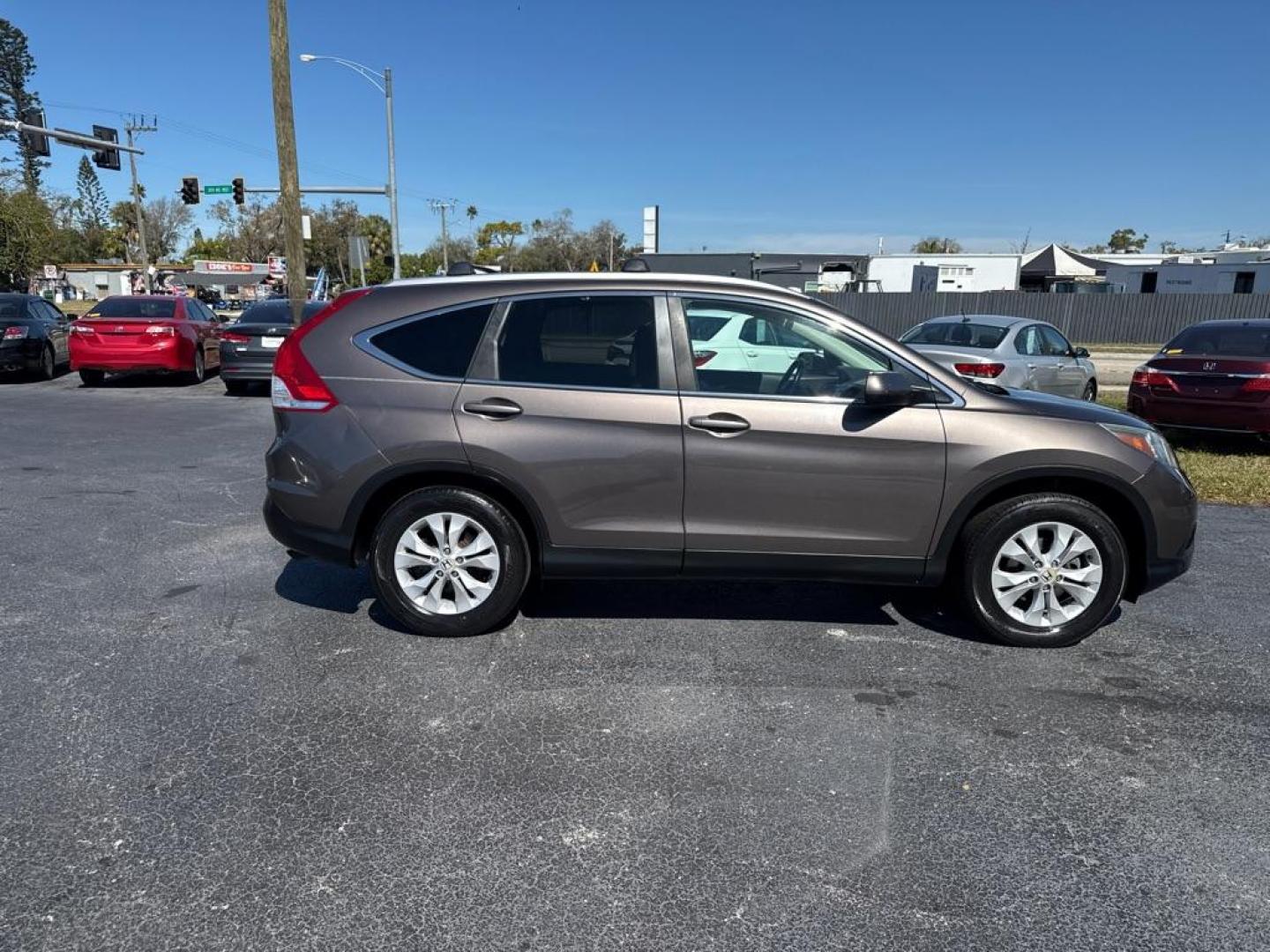 2014 BROWN HONDA CR-V EXL (2HKRM3H76EH) with an 2.4L engine, Automatic transmission, located at 2929 9th St. West, Bradenton, 34205, (941) 242-2810, 27.473591, -82.570679 - Thanks for inquring into DriveNation USA! All vehicles listed can be viewed at www.drivenationusa.com for vehicle history reports and additonal info. We cannot quote any terms such as down payments or monthly payments without an application. You can apply directly at www.drivenationusa.com or by con - Photo#7