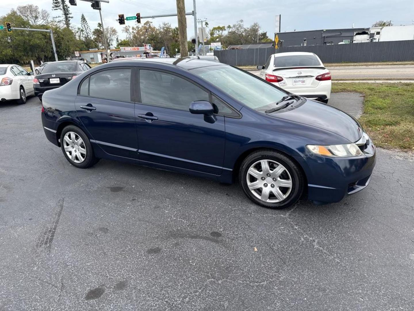 2010 BLUE HONDA CIVIC LX (19XFA1F50AE) with an 1.8L engine, Automatic transmission, located at 2929 9th St. West, Bradenton, 34205, (941) 242-2810, 27.473591, -82.570679 - Thanks for inquring into DriveNation USA! All vehicles listed can be viewed at www.drivenationusa.com for vehicle history reports and additonal info. We cannot quote any terms such as down payments or monthly payments without an application. You can apply directly at www.drivenationusa.com or by con - Photo#4