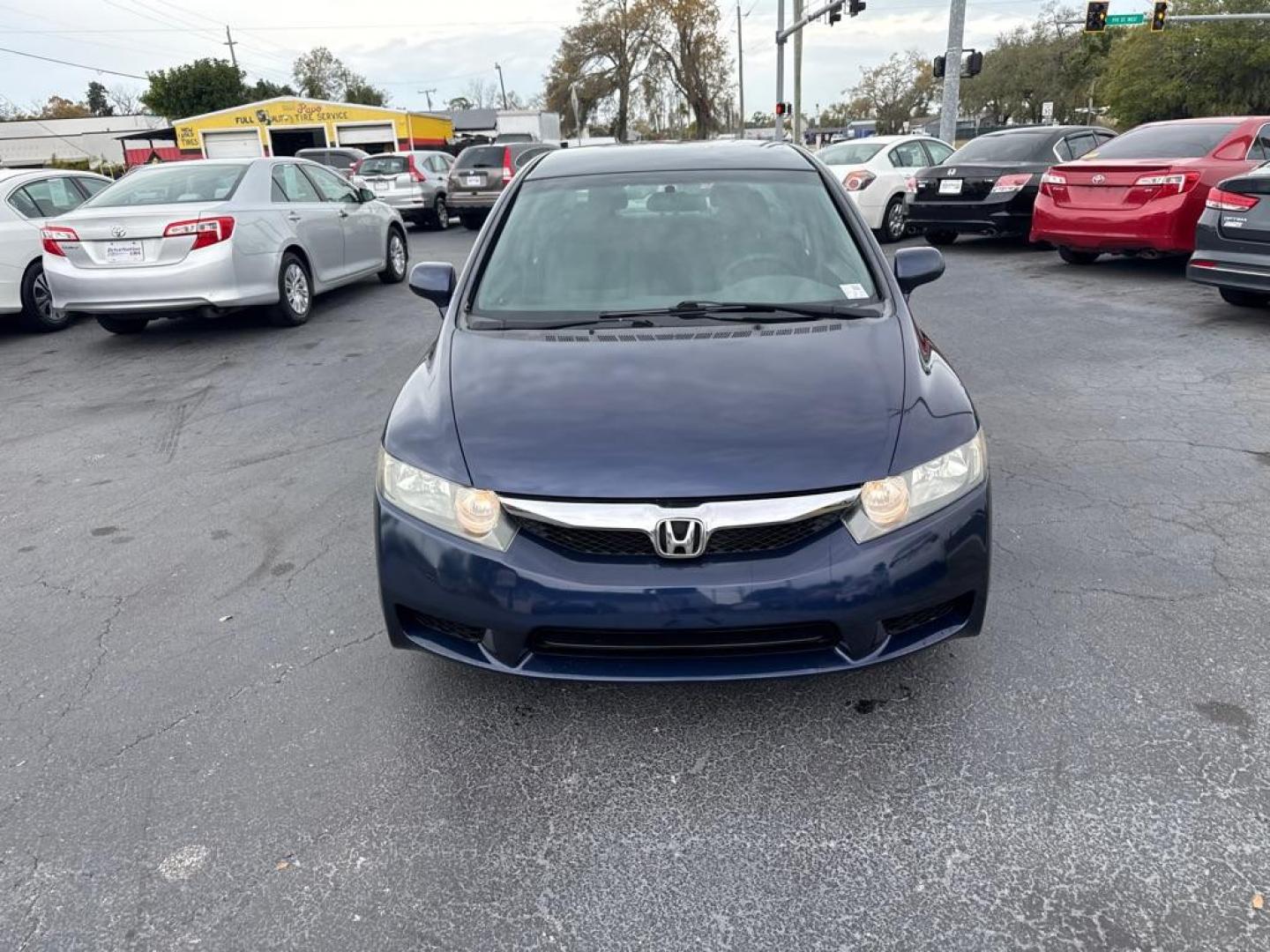 2010 BLUE HONDA CIVIC LX (19XFA1F50AE) with an 1.8L engine, Automatic transmission, located at 2929 9th St. West, Bradenton, 34205, (941) 242-2810, 27.473591, -82.570679 - Thanks for inquring into DriveNation USA! All vehicles listed can be viewed at www.drivenationusa.com for vehicle history reports and additonal info. We cannot quote any terms such as down payments or monthly payments without an application. You can apply directly at www.drivenationusa.com or by con - Photo#5