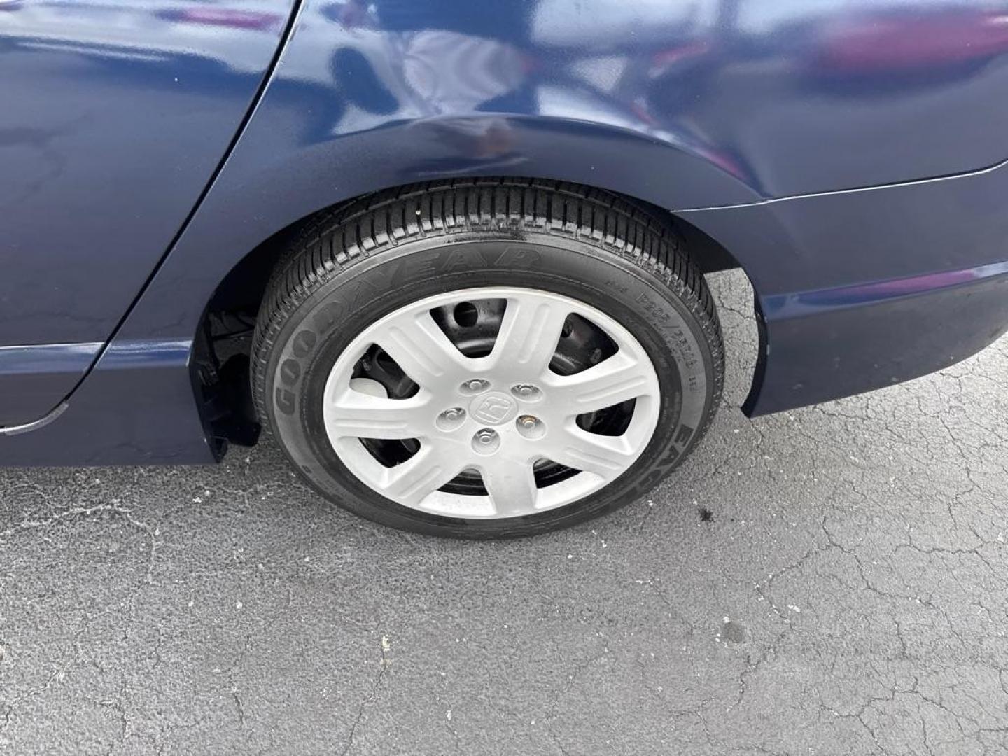 2010 BLUE HONDA CIVIC LX (19XFA1F50AE) with an 1.8L engine, Automatic transmission, located at 2929 9th St. West, Bradenton, 34205, (941) 242-2810, 27.473591, -82.570679 - Thanks for inquring into DriveNation USA! All vehicles listed can be viewed at www.drivenationusa.com for vehicle history reports and additonal info. We cannot quote any terms such as down payments or monthly payments without an application. You can apply directly at www.drivenationusa.com or by con - Photo#11