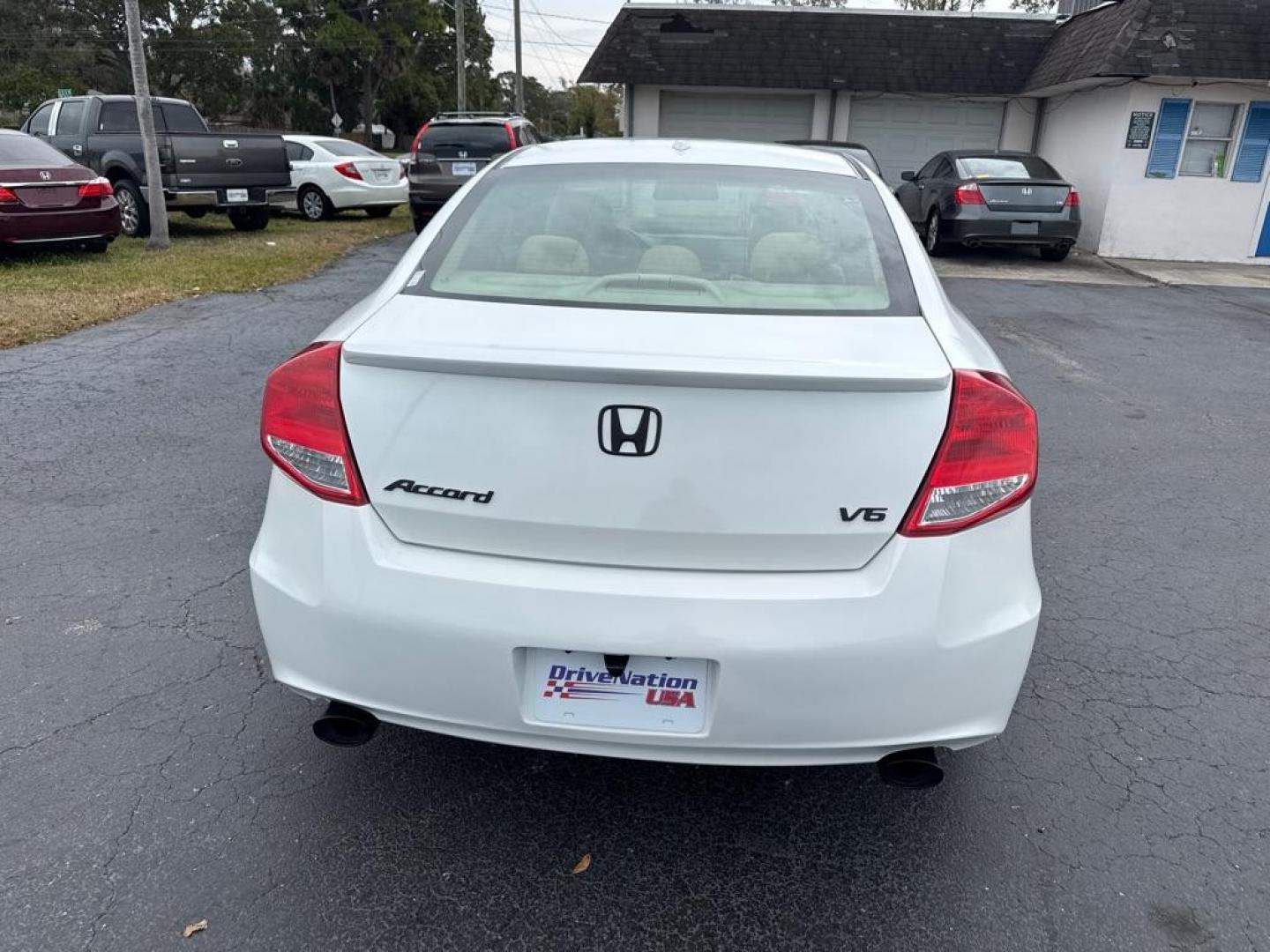 2011 WHITE HONDA ACCORD EXL (1HGCS2B81BA) with an 3.5L engine, Automatic transmission, located at 2929 9th St. West, Bradenton, 34205, (941) 242-2810, 27.473591, -82.570679 - Thanks for inquring into DriveNation USA! All vehicles listed can be viewed at www.drivenationusa.com for vehicle history reports and additonal info. We cannot quote any terms such as down payments or monthly payments without an application. You can apply directly at www.drivenationusa.com or by con - Photo#8