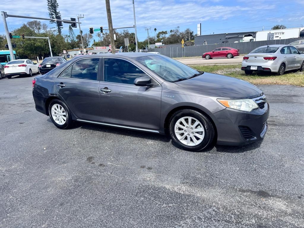 2014 GRAY TOYOTA CAMRY HYBRID (4T1BD1FK0EU) with an 2.5L engine, Continuously Variable transmission, located at 2929 9th St. West, Bradenton, 34205, (941) 242-2810, 27.473591, -82.570679 - Thanks for inquring into DriveNation USA! All vehicles listed can be viewed at www.drivenationusa.com for vehicle history reports and additonal info. We cannot quote any terms such as down payments or monthly payments without an application. You can apply directly at www.drivenationusa.com or by con - Photo#0