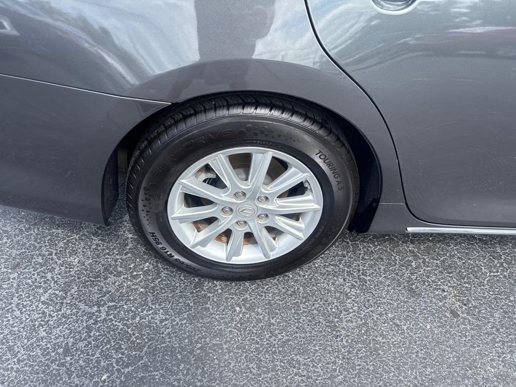 2014 GRAY TOYOTA CAMRY HYBRID (4T1BD1FK0EU) with an 2.5L engine, Continuously Variable transmission, located at 2929 9th St. West, Bradenton, 34205, (941) 242-2810, 27.473591, -82.570679 - Thanks for inquring into DriveNation USA! All vehicles listed can be viewed at www.drivenationusa.com for vehicle history reports and additonal info. We cannot quote any terms such as down payments or monthly payments without an application. You can apply directly at www.drivenationusa.com or by con - Photo#10