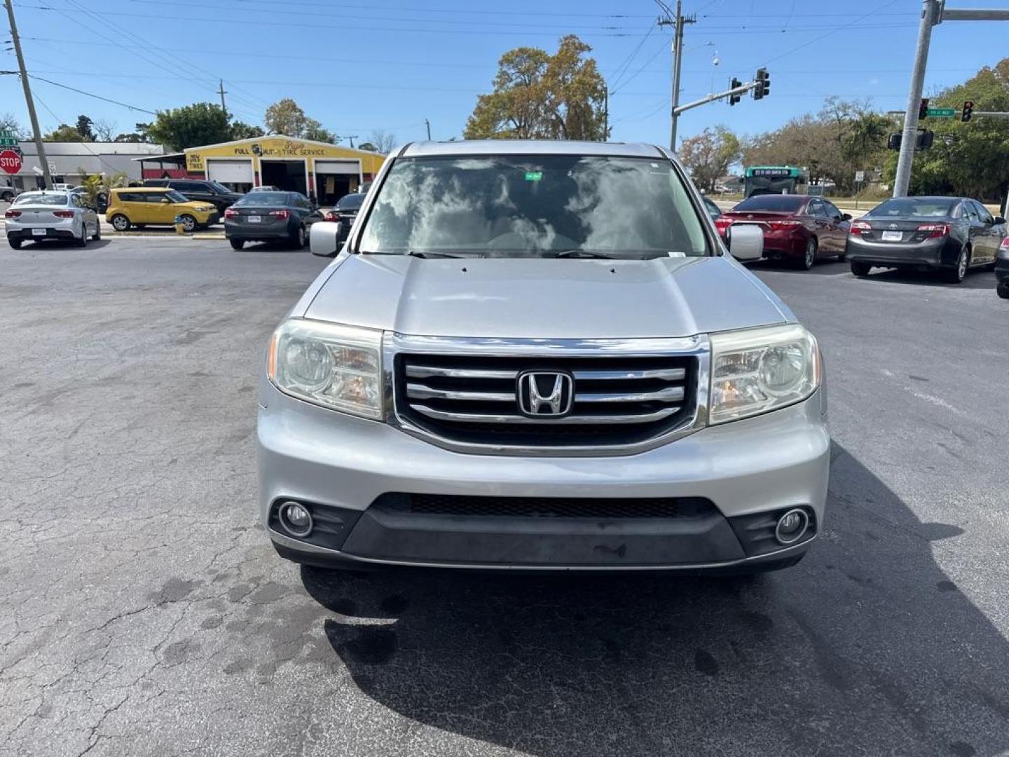 2013 SILVER HONDA PILOT EXL (5FNYF3H53DB) with an 3.5L engine, Automatic transmission, located at 2929 9th St. West, Bradenton, 34205, (941) 242-2810, 27.473591, -82.570679 - Thanks for inquring into DriveNation USA! All vehicles listed can be viewed at www.drivenationusa.com for vehicle history reports and additonal info. We cannot quote any terms such as down payments or monthly payments without an application. You can apply directly at www.drivenationusa.com or by con - Photo#2