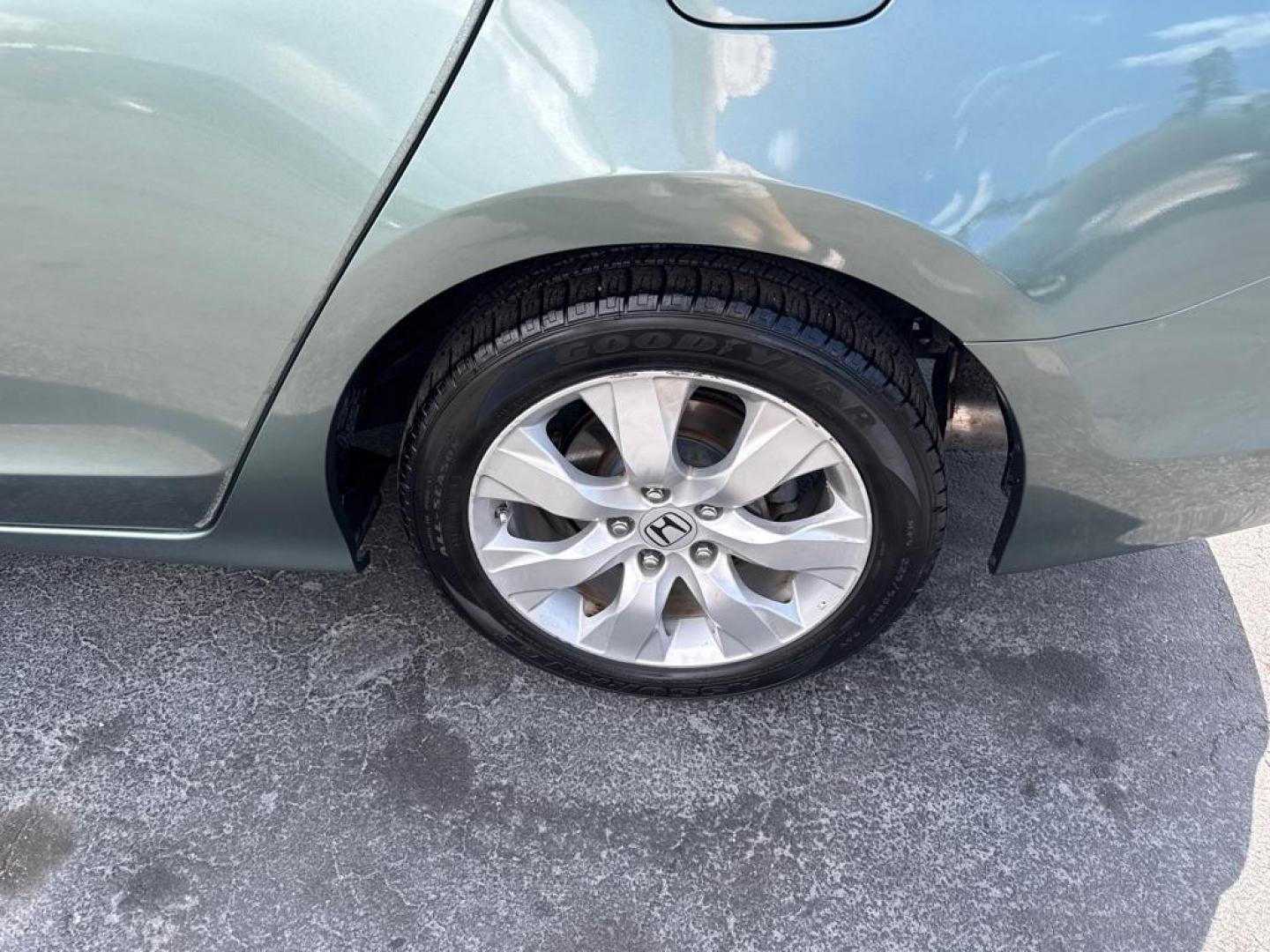 2008 GREEN HONDA ACCORD EXL (1HGCP36898A) with an 3.5L engine, Automatic transmission, located at 2929 9th St. West, Bradenton, 34205, (941) 242-2810, 27.473591, -82.570679 - Thanks for inquring into DriveNation USA! All vehicles listed can be viewed at www.drivenationusa.com for vehicle history reports and additonal info. We cannot quote any terms such as down payments or monthly payments without an application. You can apply directly at www.drivenationusa.com or by con - Photo#10