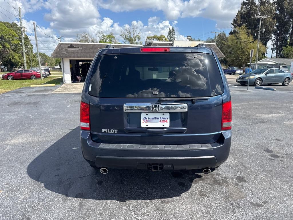 2011 BLUE HONDA PILOT EXL (5FNYF3H50BB) with an 3.5L engine, Automatic transmission, located at 2929 9th St. West, Bradenton, 34205, (941) 242-2810, 27.473591, -82.570679 - Thanks for inquring into DriveNation USA! All vehicles listed can be viewed at www.drivenationusa.com for vehicle history reports and additonal info. We cannot quote any terms such as down payments or monthly payments without an application. You can apply directly at www.drivenationusa.com or by con- Photo#7