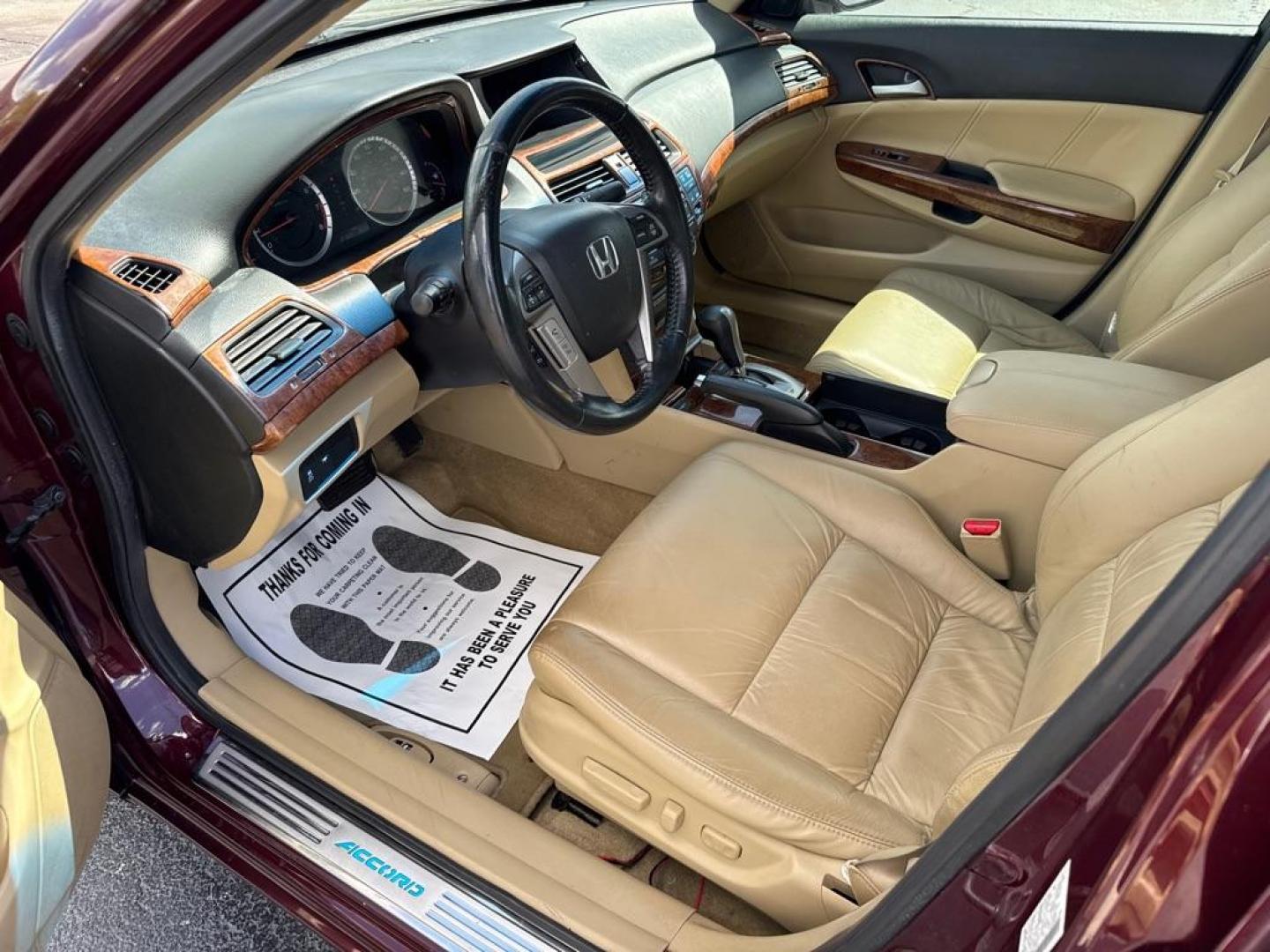 2011 RED HONDA ACCORD EXL (1HGCP3F82BA) with an 3.5L engine, Automatic transmission, located at 2929 9th St. West, Bradenton, 34205, (941) 242-2810, 27.473591, -82.570679 - Photo#12