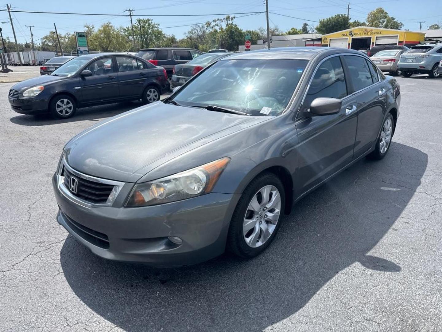 2009 GRAY HONDA ACCORD EXL (1HGCP36839A) with an 3.5L engine, Automatic transmission, located at 2929 9th St. West, Bradenton, 34205, (941) 242-2810, 27.473591, -82.570679 - Thanks for inquring into DriveNation USA! All vehicles listed can be viewed at www.drivenationusa.com for vehicle history reports and additonal info. We cannot quote any terms such as down payments or monthly payments without an application. You can apply directly at www.drivenationusa.com or by con - Photo#3
