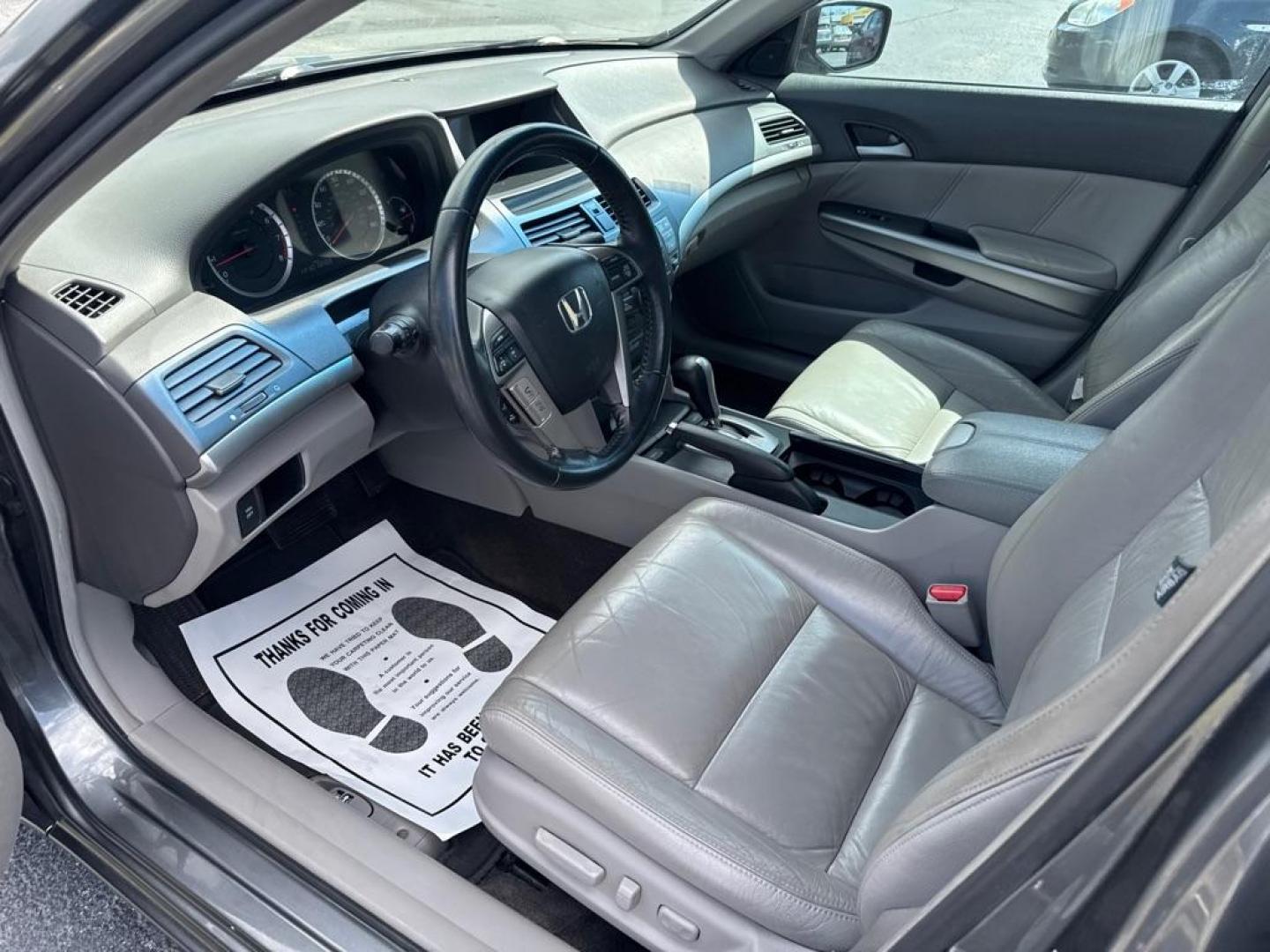 2009 GRAY HONDA ACCORD EXL (1HGCP36839A) with an 3.5L engine, Automatic transmission, located at 2929 9th St. West, Bradenton, 34205, (941) 242-2810, 27.473591, -82.570679 - Thanks for inquring into DriveNation USA! All vehicles listed can be viewed at www.drivenationusa.com for vehicle history reports and additonal info. We cannot quote any terms such as down payments or monthly payments without an application. You can apply directly at www.drivenationusa.com or by con - Photo#9