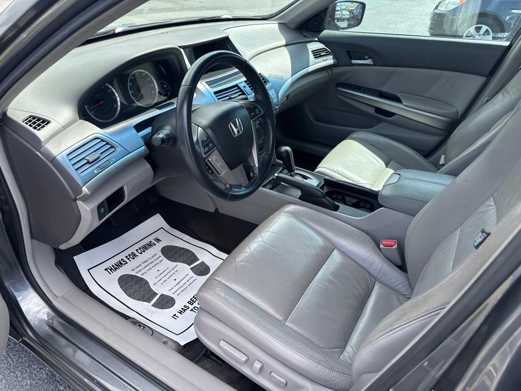 2009 GRAY HONDA ACCORD EXL (1HGCP36839A) with an 3.5L engine, Automatic transmission, located at 2929 9th St. West, Bradenton, 34205, (941) 242-2810, 27.473591, -82.570679 - Thanks for inquring into DriveNation USA! All vehicles listed can be viewed at www.drivenationusa.com for vehicle history reports and additonal info. We cannot quote any terms such as down payments or monthly payments without an application. You can apply directly at www.drivenationusa.com or by con - Photo#9