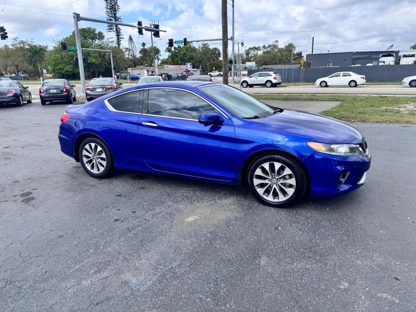 2013 BLUE HONDA ACCORD EXL (1HGCT1B88DA) with an 2.4L engine, Automatic transmission, located at 2929 9th St. West, Bradenton, 34205, (941) 242-2810, 27.473591, -82.570679 - Thanks for inquring into DriveNation USA! All vehicles listed can be viewed at www.drivenationusa.com for vehicle history reports and additonal info. We cannot quote any terms such as down payments or monthly payments without an application. You can apply directly at www.drivenationusa.com or by con - Photo#1