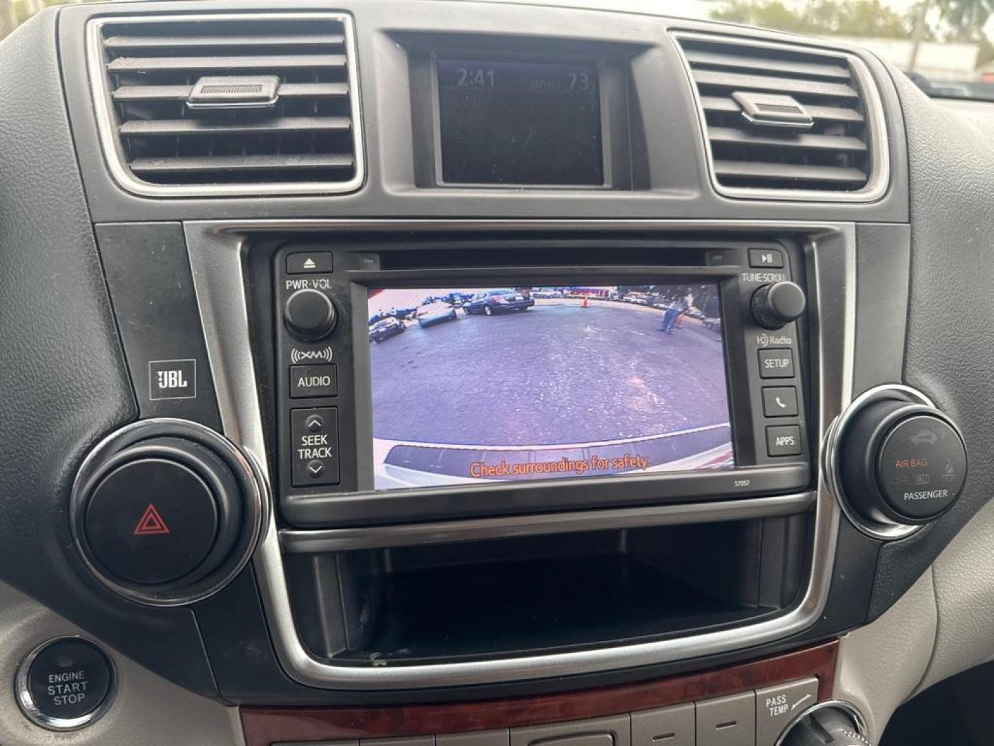 2013 WHITE TOYOTA HIGHLANDER LIMITED (5TDYK3EH5DS) with an 3.5L engine, Automatic transmission, located at 2929 9th St. West, Bradenton, 34205, (941) 242-2810, 27.473591, -82.570679 - Thanks for inquring into DriveNation USA! All vehicles listed can be viewed at www.drivenationusa.com for vehicle history reports and additonal info. We cannot quote any terms such as down payments or monthly payments without an application. You can apply directly at www.drivenationusa.com or by con - Photo#12