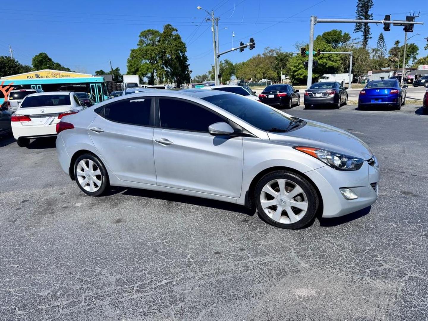 2013 SILVER HYUNDAI ELANTRA GLS (5NPDH4AE8DH) with an 1.8L engine, Automatic transmission, located at 2929 9th St. West, Bradenton, 34205, (941) 242-2810, 27.473591, -82.570679 - Photo#1