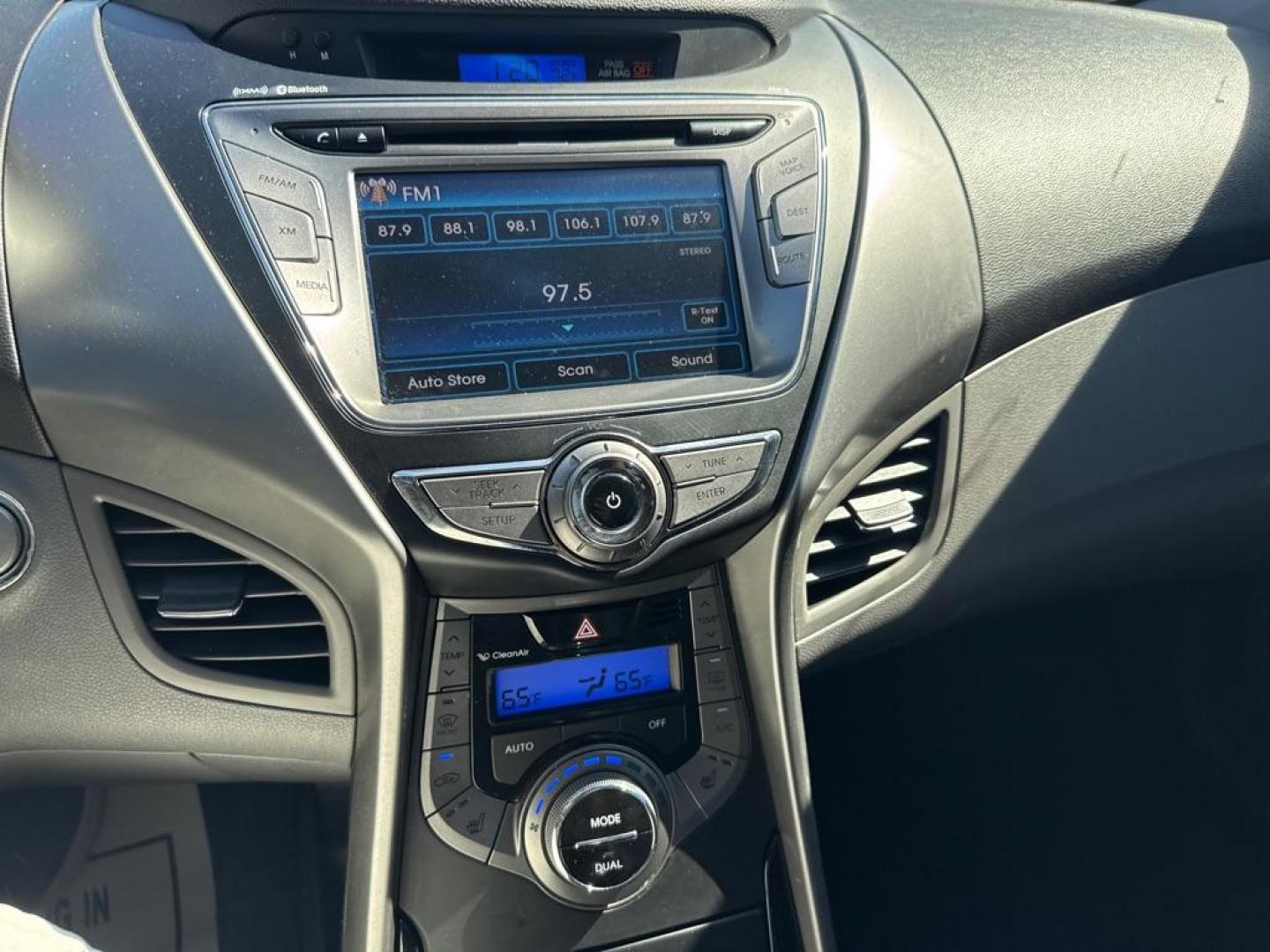 2013 SILVER HYUNDAI ELANTRA GLS (5NPDH4AE8DH) with an 1.8L engine, Automatic transmission, located at 2929 9th St. West, Bradenton, 34205, (941) 242-2810, 27.473591, -82.570679 - Photo#12
