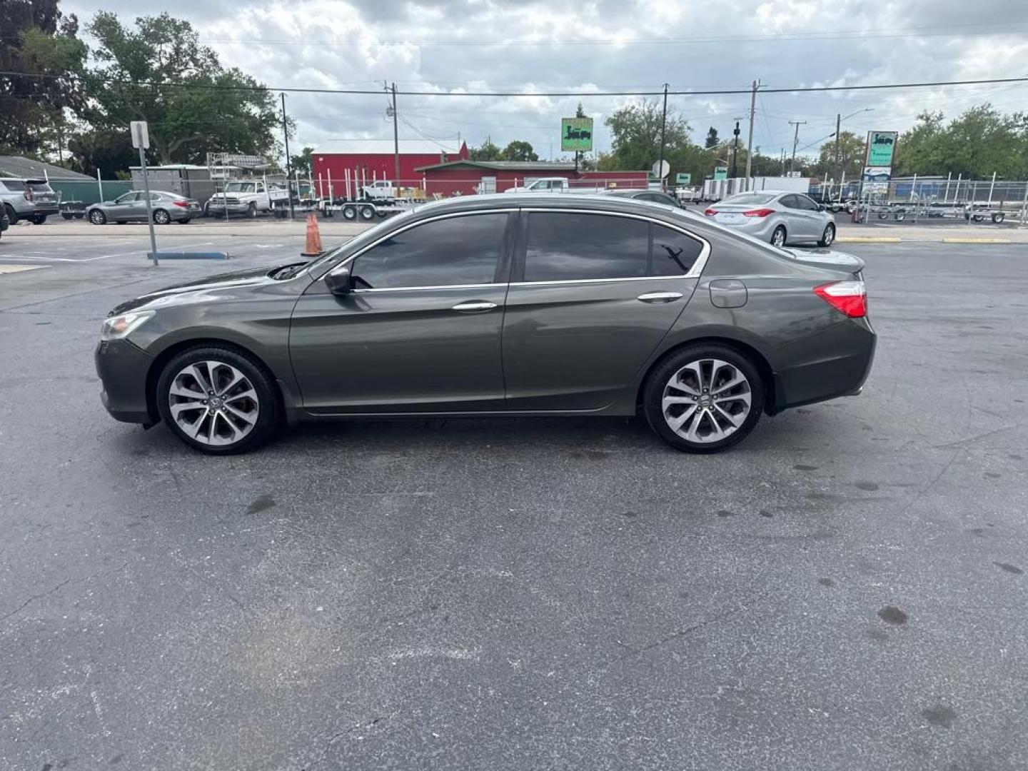 2014 BLACK HONDA ACCORD SPORT (1HGCR2F59EA) with an 2.4L engine, Continuously Variable transmission, located at 2929 9th St. West, Bradenton, 34205, (941) 242-2810, 27.473591, -82.570679 - Photo#4