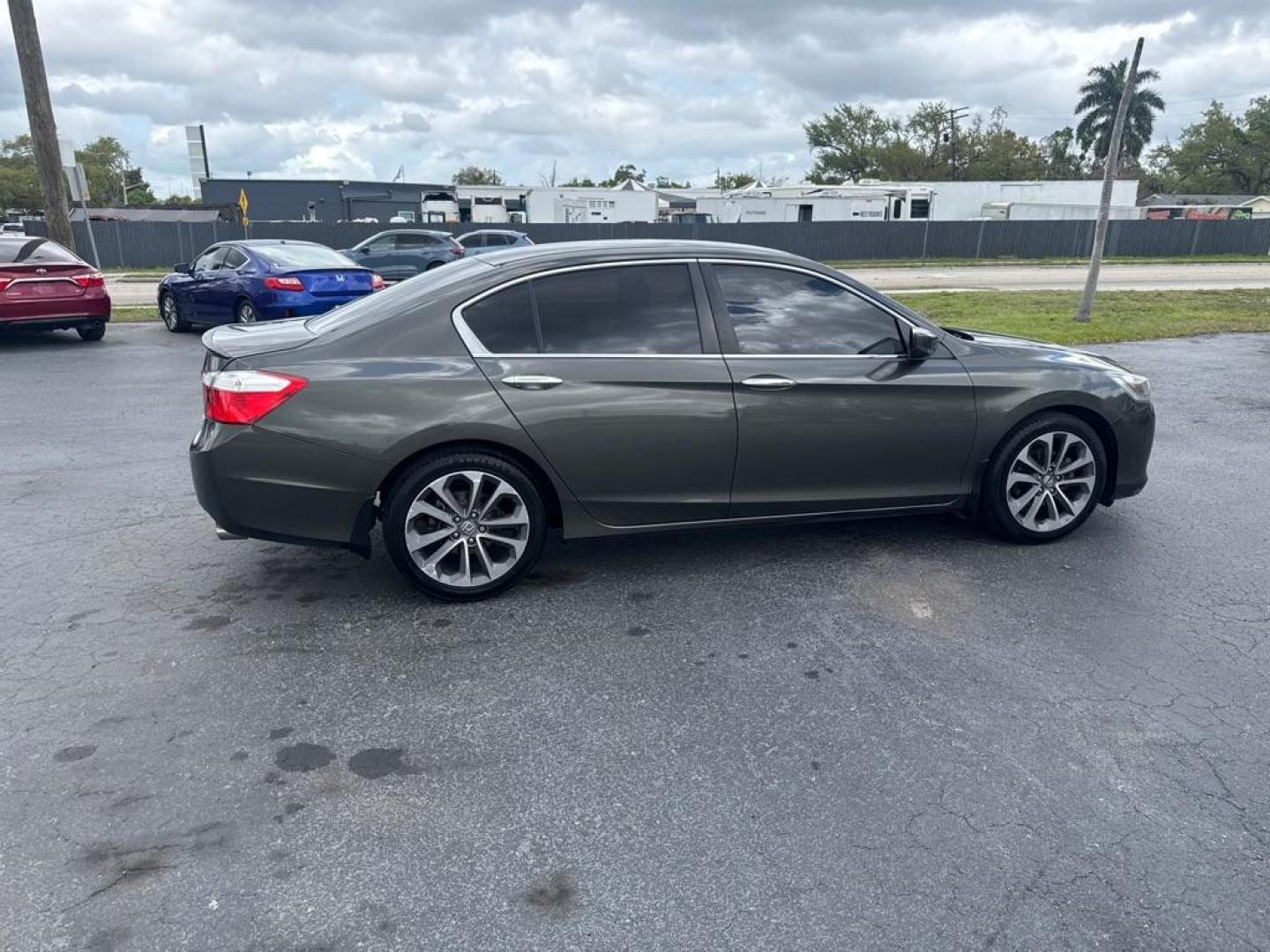 2014 BLACK HONDA ACCORD SPORT (1HGCR2F59EA) with an 2.4L engine, Continuously Variable transmission, located at 2929 9th St. West, Bradenton, 34205, (941) 242-2810, 27.473591, -82.570679 - Photo#8