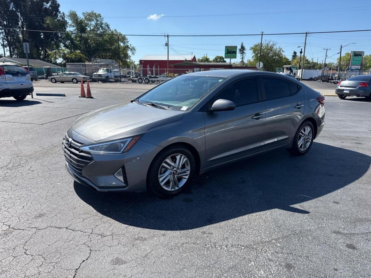 2019 GRAY HYUNDAI ELANTRA SEL (5NPD84LF2KH) with an 2.0L engine, Automatic transmission, located at 2929 9th St. West, Bradenton, 34205, (941) 242-2810, 27.473591, -82.570679 - Photo#3