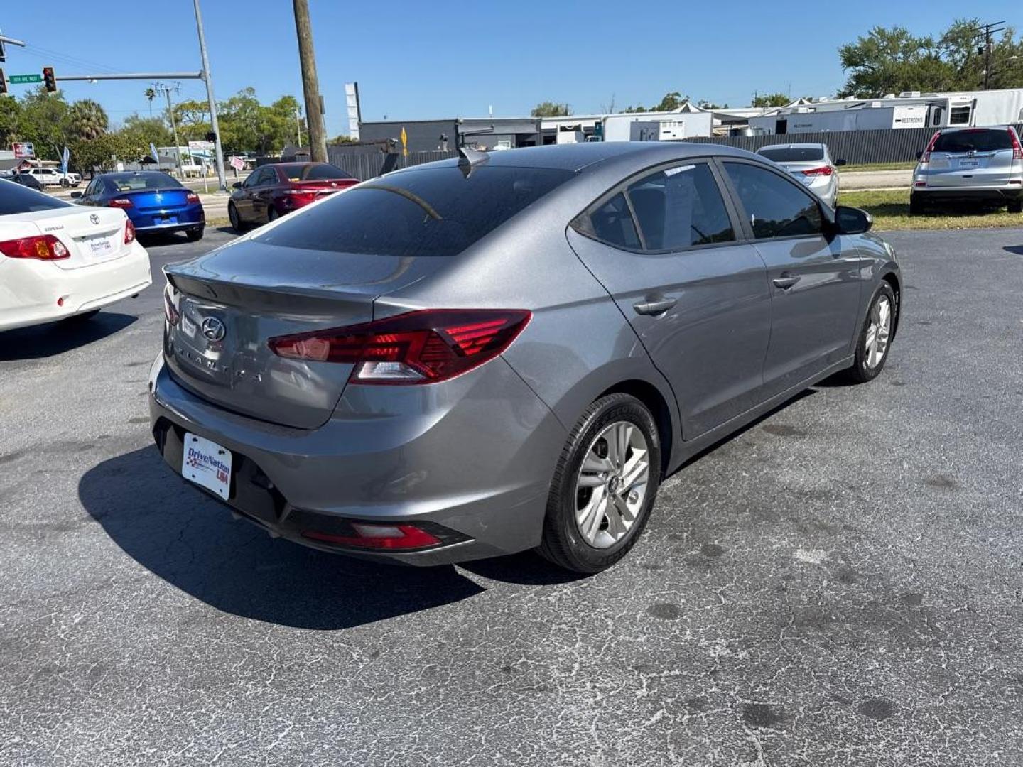 2019 GRAY HYUNDAI ELANTRA SEL (5NPD84LF2KH) with an 2.0L engine, Automatic transmission, located at 2929 9th St. West, Bradenton, 34205, (941) 242-2810, 27.473591, -82.570679 - Photo#7