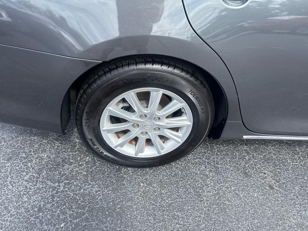 2017 BLACK TOYOTA CAMRY LE (4T1BF1FK3HU) with an 2.5L engine, Automatic transmission, located at 2929 9th St. West, Bradenton, 34205, (941) 242-2810, 27.473591, -82.570679 - Thanks for inquring into DriveNation USA! All vehicles listed can be viewed at www.drivenationusa.com for vehicle history reports and additonal info. We cannot quote any terms such as down payments or monthly payments without an application. You can apply directly at www.drivenationusa.com or by con - Photo#6