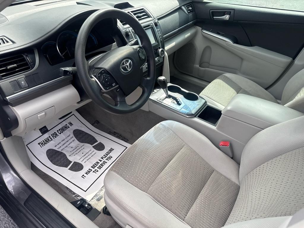 2017 BLACK TOYOTA CAMRY LE (4T1BF1FK3HU) with an 2.5L engine, Automatic transmission, located at 2929 9th St. West, Bradenton, 34205, (941) 242-2810, 27.473591, -82.570679 - Thanks for inquring into DriveNation USA! All vehicles listed can be viewed at www.drivenationusa.com for vehicle history reports and additonal info. We cannot quote any terms such as down payments or monthly payments without an application. You can apply directly at www.drivenationusa.com or by con - Photo#8