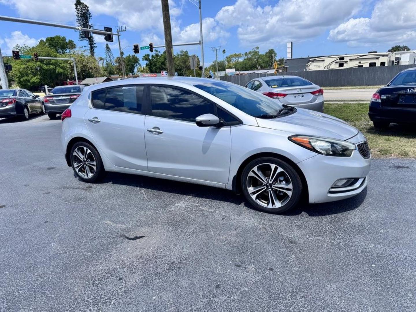 2016 SILVER KIA FORTE EX (KNAFX5A83G5) with an 2.0L engine, Automatic transmission, located at 2929 9th St. West, Bradenton, 34205, (941) 242-2810, 27.473591, -82.570679 - Thanks for inquring into DriveNation USA! All vehicles listed can be viewed at www.drivenationusa.com for vehicle history reports and additonal info. We cannot quote any terms such as down payments or monthly payments without an application. You can apply directly at www.drivenationusa.com or by con - Photo#2