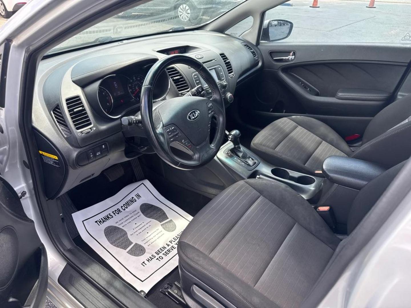 2016 SILVER KIA FORTE EX (KNAFX5A83G5) with an 2.0L engine, Automatic transmission, located at 2929 9th St. West, Bradenton, 34205, (941) 242-2810, 27.473591, -82.570679 - Thanks for inquring into DriveNation USA! All vehicles listed can be viewed at www.drivenationusa.com for vehicle history reports and additonal info. We cannot quote any terms such as down payments or monthly payments without an application. You can apply directly at www.drivenationusa.com or by con - Photo#10