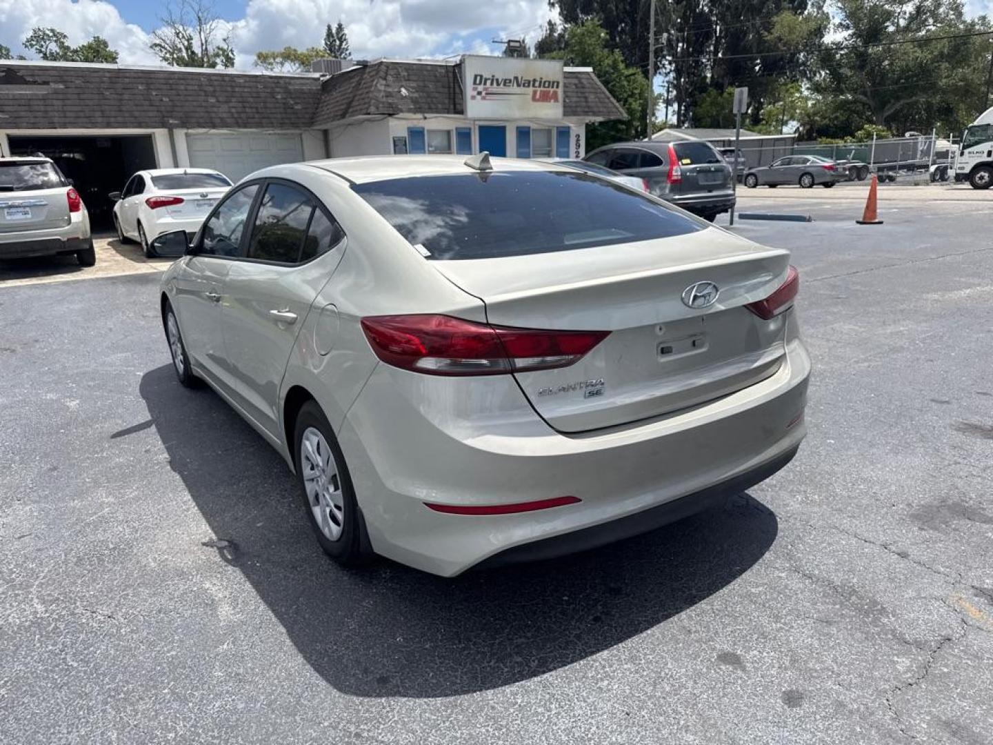 2017 TAN HYUNDAI ELANTRA SE (KMHD74LF7HU) with an 2.0L engine, Automatic transmission, located at 2929 9th St. West, Bradenton, 34205, (941) 242-2810, 27.473591, -82.570679 - Thanks for inquring into DriveNation USA! All vehicles listed can be viewed at www.drivenationusa.com for vehicle history reports and additonal info. We cannot quote any terms such as down payments or monthly payments without an application. You can apply directly at www.drivenationusa.com or by con - Photo#5