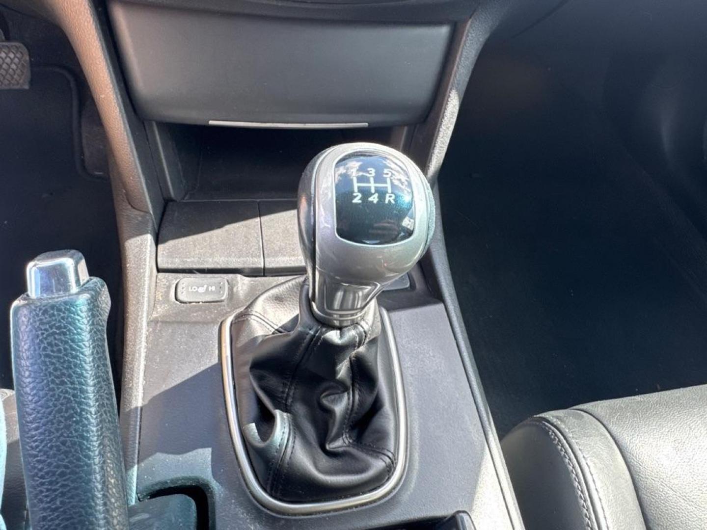 2009 BLACK HONDA ACCORD EXL (1HGCP258X9A) with an 2.4L engine, Automatic transmission, located at 2929 9th St. West, Bradenton, 34205, (941) 242-2810, 27.473591, -82.570679 - Thanks for inquring into DriveNation USA! All vehicles listed can be viewed at www.drivenationusa.com for vehicle history reports and additonal info. We cannot quote any terms such as down payments or monthly payments without an application. You can apply directly at www.drivenationusa.com or by con- Photo#11