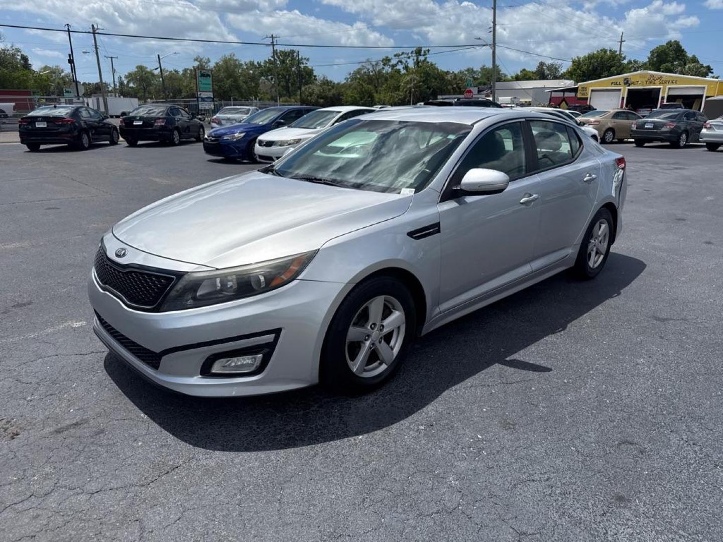 2014 SILVER KIA OPTIMA LX (5XXGM4A75EG) with an 2.4L engine, Automatic transmission, located at 2929 9th St. West, Bradenton, 34205, (941) 242-2810, 27.473591, -82.570679 - Photo#3