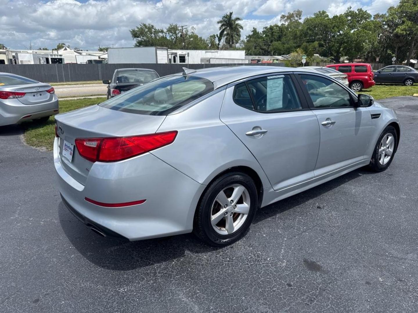 2014 SILVER KIA OPTIMA LX (5XXGM4A75EG) with an 2.4L engine, Automatic transmission, located at 2929 9th St. West, Bradenton, 34205, (941) 242-2810, 27.473591, -82.570679 - Photo#7