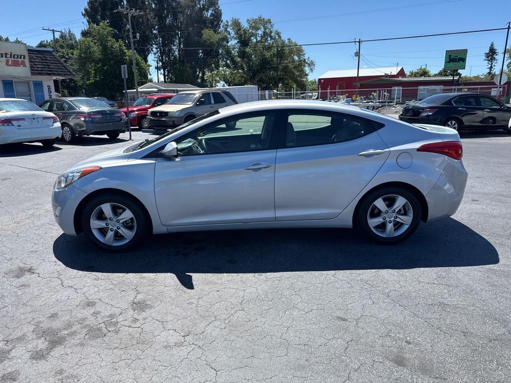 2012 SILVER HYUNDAI ELANTRA GLS (KMHDH4AE7CU) with an 1.8L engine, Automatic transmission, located at 2929 9th St. West, Bradenton, 34205, (941) 242-2810, 27.473591, -82.570679 - Thanks for inquring into DriveNation USA! All vehicles listed can be viewed at www.drivenationusa.com for vehicle history reports and additonal info. We cannot quote any terms such as down payments or monthly payments without an application. You can apply directly at www.drivenationusa.com or by con - Photo#4