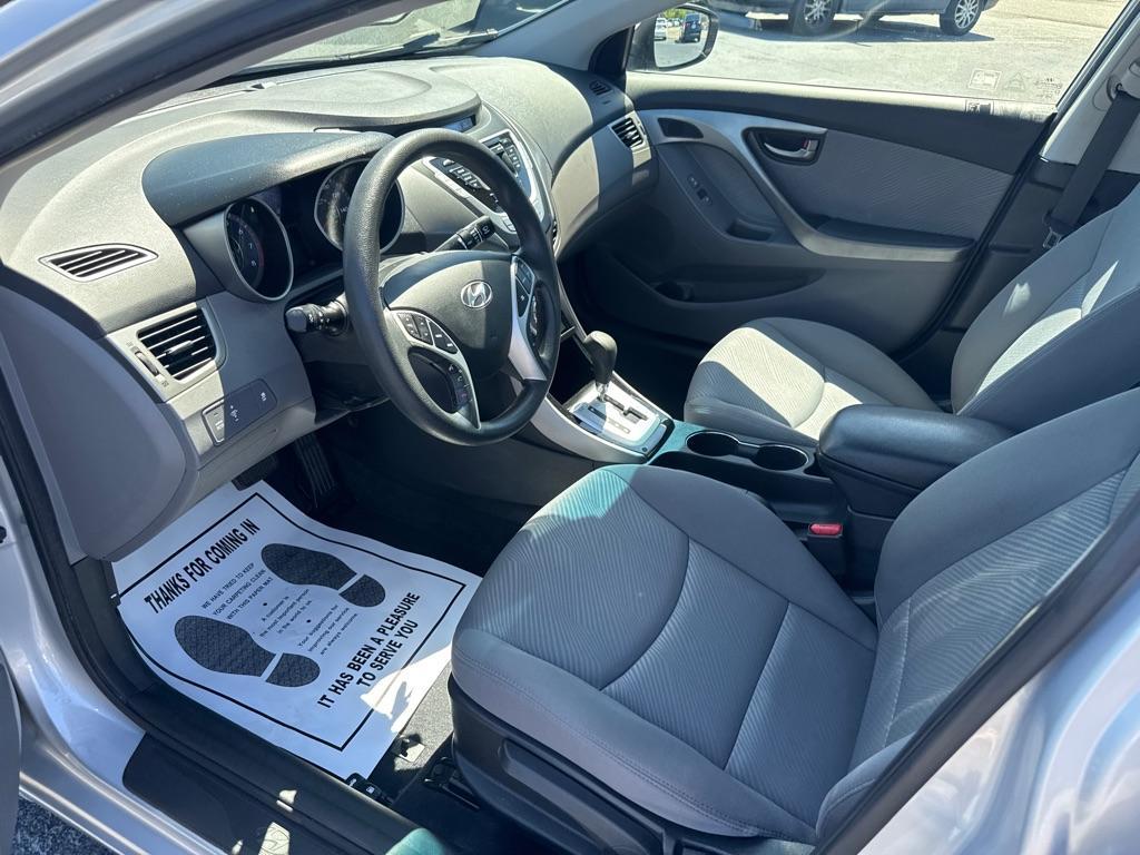 2012 SILVER HYUNDAI ELANTRA GLS (KMHDH4AE7CU) with an 1.8L engine, Automatic transmission, located at 2929 9th St. West, Bradenton, 34205, (941) 242-2810, 27.473591, -82.570679 - Thanks for inquring into DriveNation USA! All vehicles listed can be viewed at www.drivenationusa.com for vehicle history reports and additonal info. We cannot quote any terms such as down payments or monthly payments without an application. You can apply directly at www.drivenationusa.com or by con - Photo#9