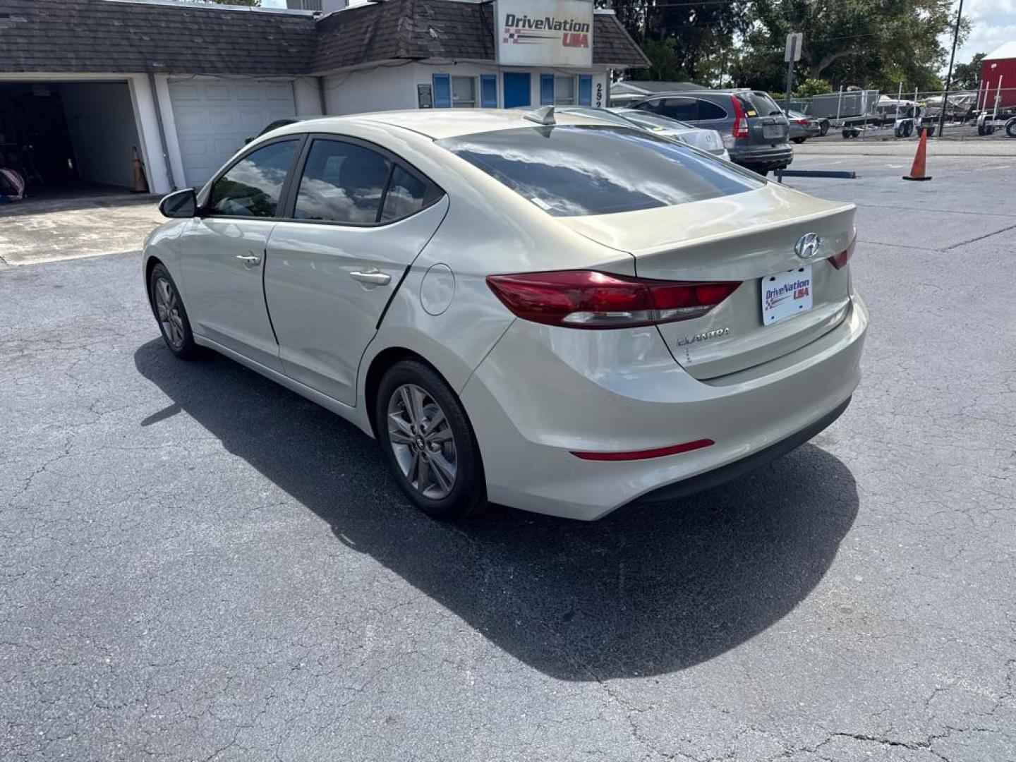 2017 TAN HYUNDAI ELANTRA SE (KMHD84LF1HU) with an 2.0L engine, Automatic transmission, located at 2929 9th St. West, Bradenton, 34205, (941) 242-2810, 27.473591, -82.570679 - Thanks for inquring into DriveNation USA! All vehicles listed can be viewed at www.drivenationusa.com for vehicle history reports and additonal info. We cannot quote any terms such as down payments or monthly payments without an application. You can apply directly at www.drivenationusa.com or by con - Photo#5