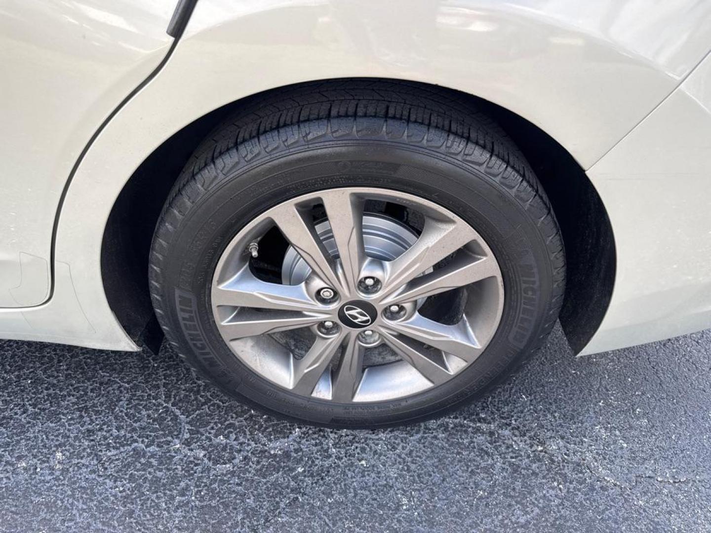 2017 TAN HYUNDAI ELANTRA SE (KMHD84LF1HU) with an 2.0L engine, Automatic transmission, located at 2929 9th St. West, Bradenton, 34205, (941) 242-2810, 27.473591, -82.570679 - Thanks for inquring into DriveNation USA! All vehicles listed can be viewed at www.drivenationusa.com for vehicle history reports and additonal info. We cannot quote any terms such as down payments or monthly payments without an application. You can apply directly at www.drivenationusa.com or by con - Photo#9